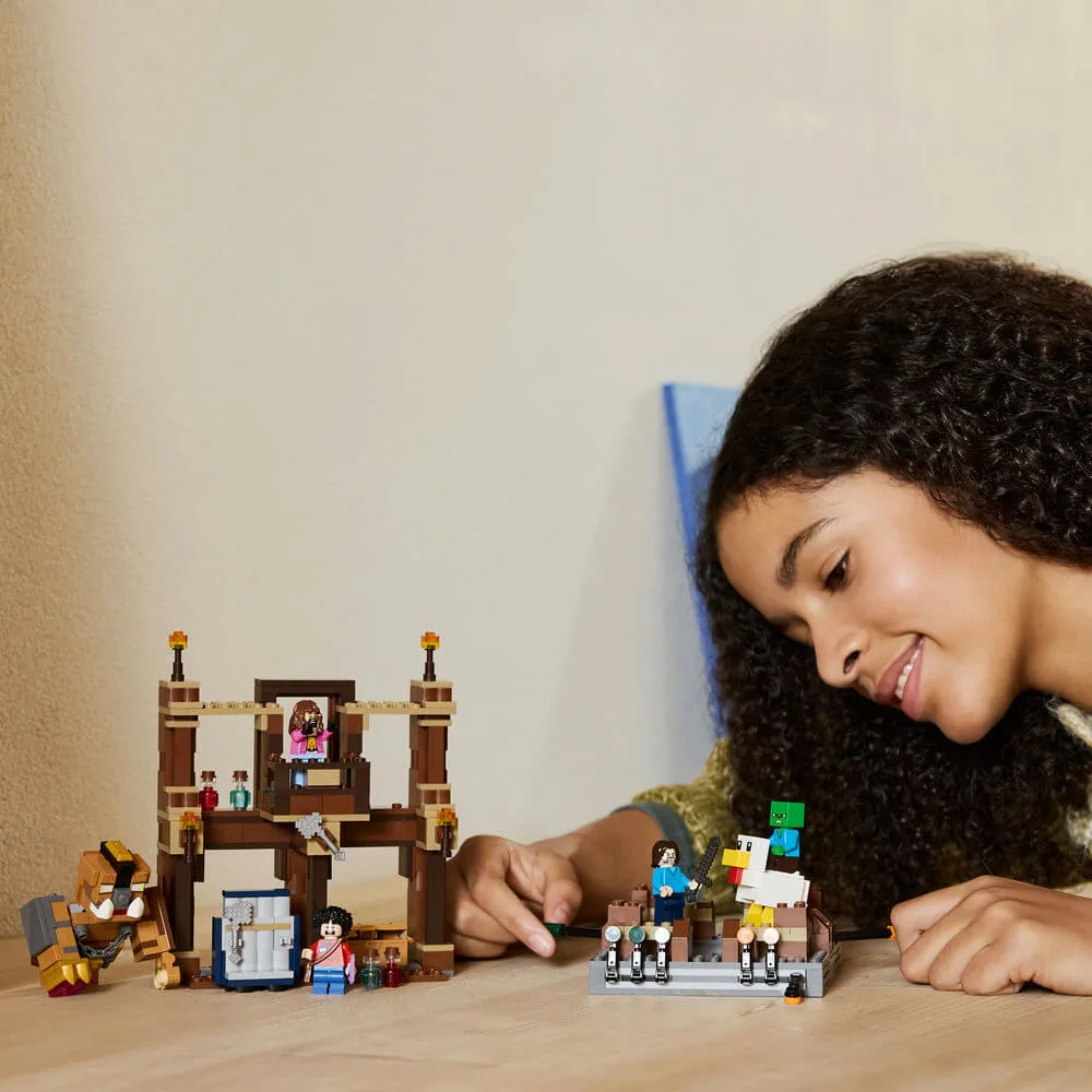 LEGO® Spielzeug LEGO® Minecraft Waldland-Herrenhaus Kampfring Bauset mit 491 Teilen (21272)