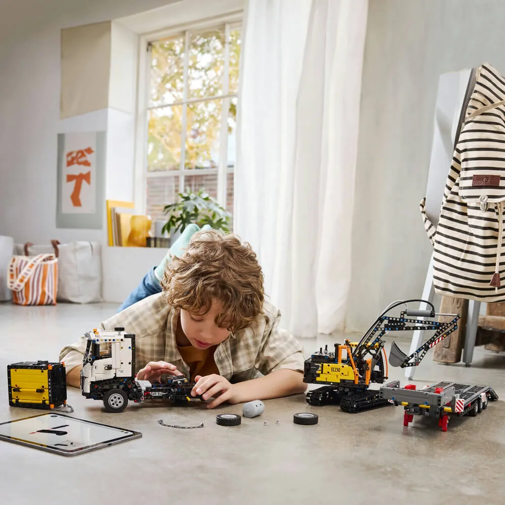 Lego® Spielzeug LEGO® Technic Volvo FMX LKW & EC230 Elektrobagger Bauset mit 2274 Teilen (42175)
