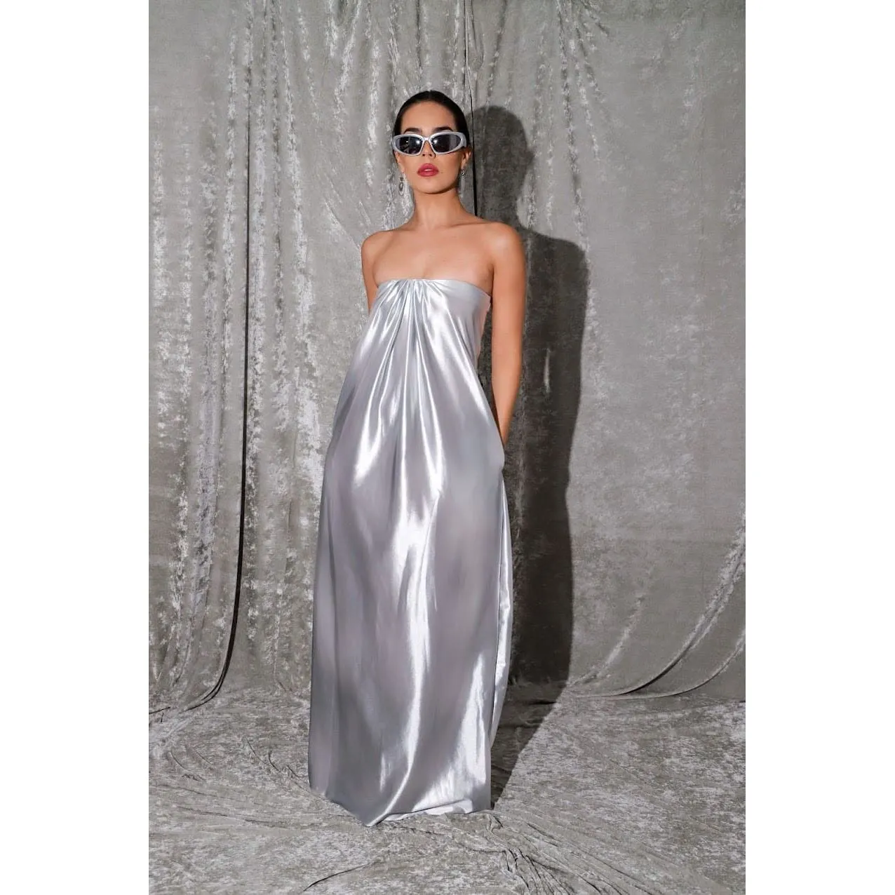 Flüssigsilber Kleid