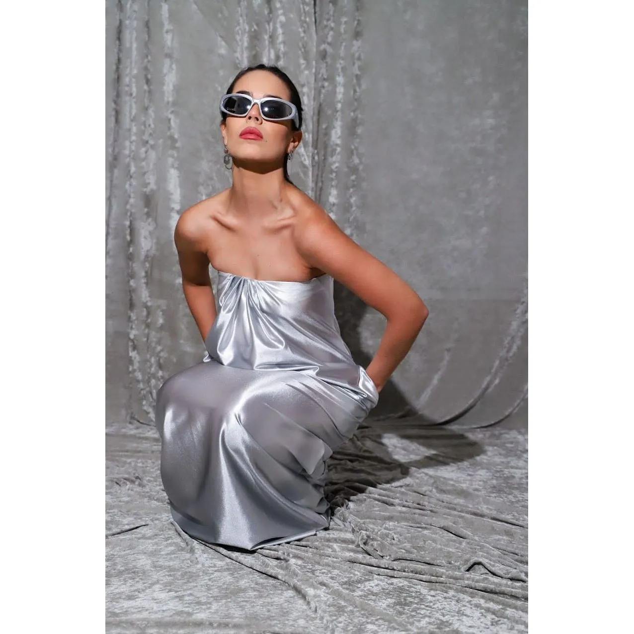 Flüssigsilber Kleid