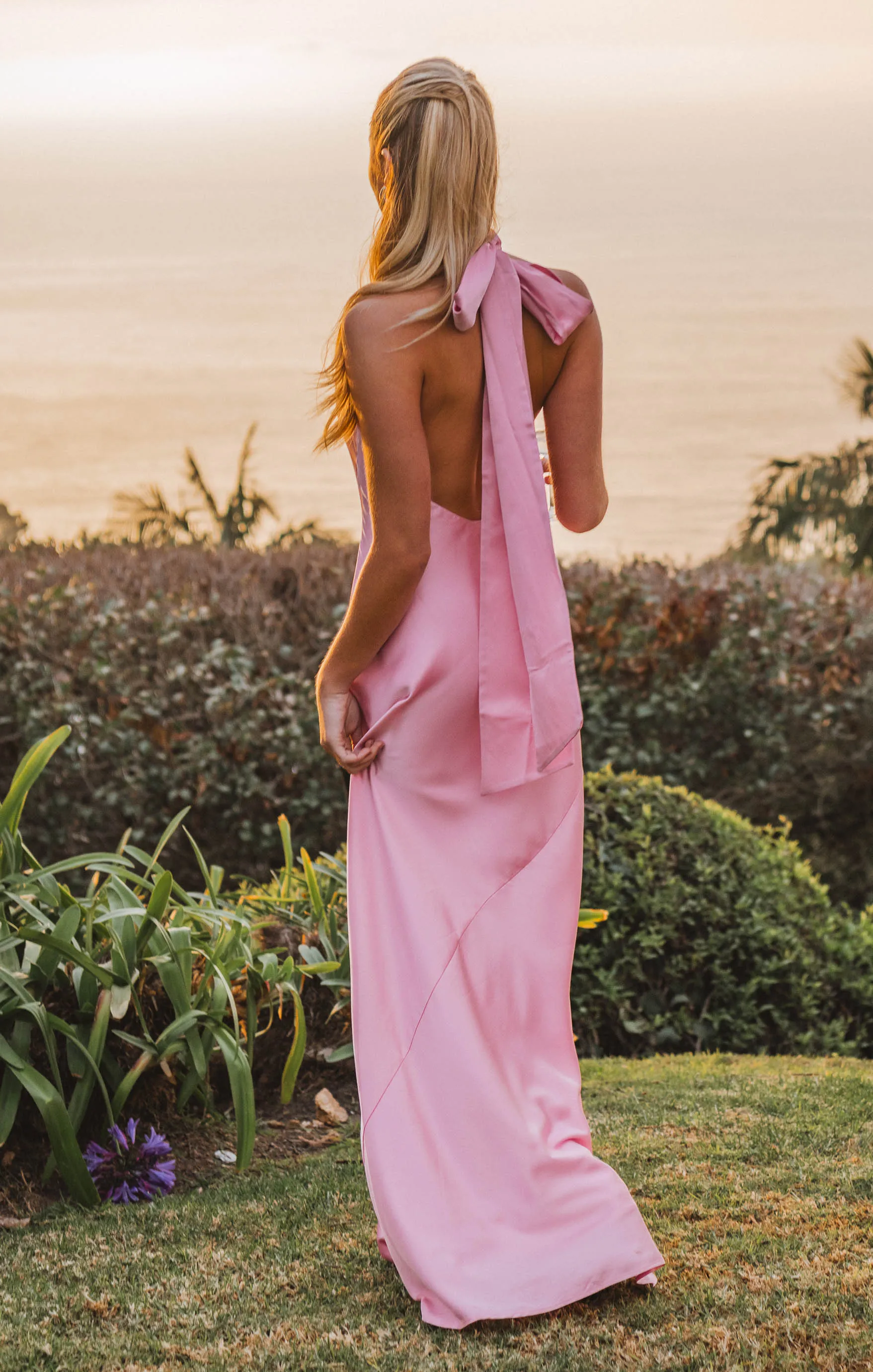 Lisa Maxi Kleid ~ Hellrosa Luxus Satin