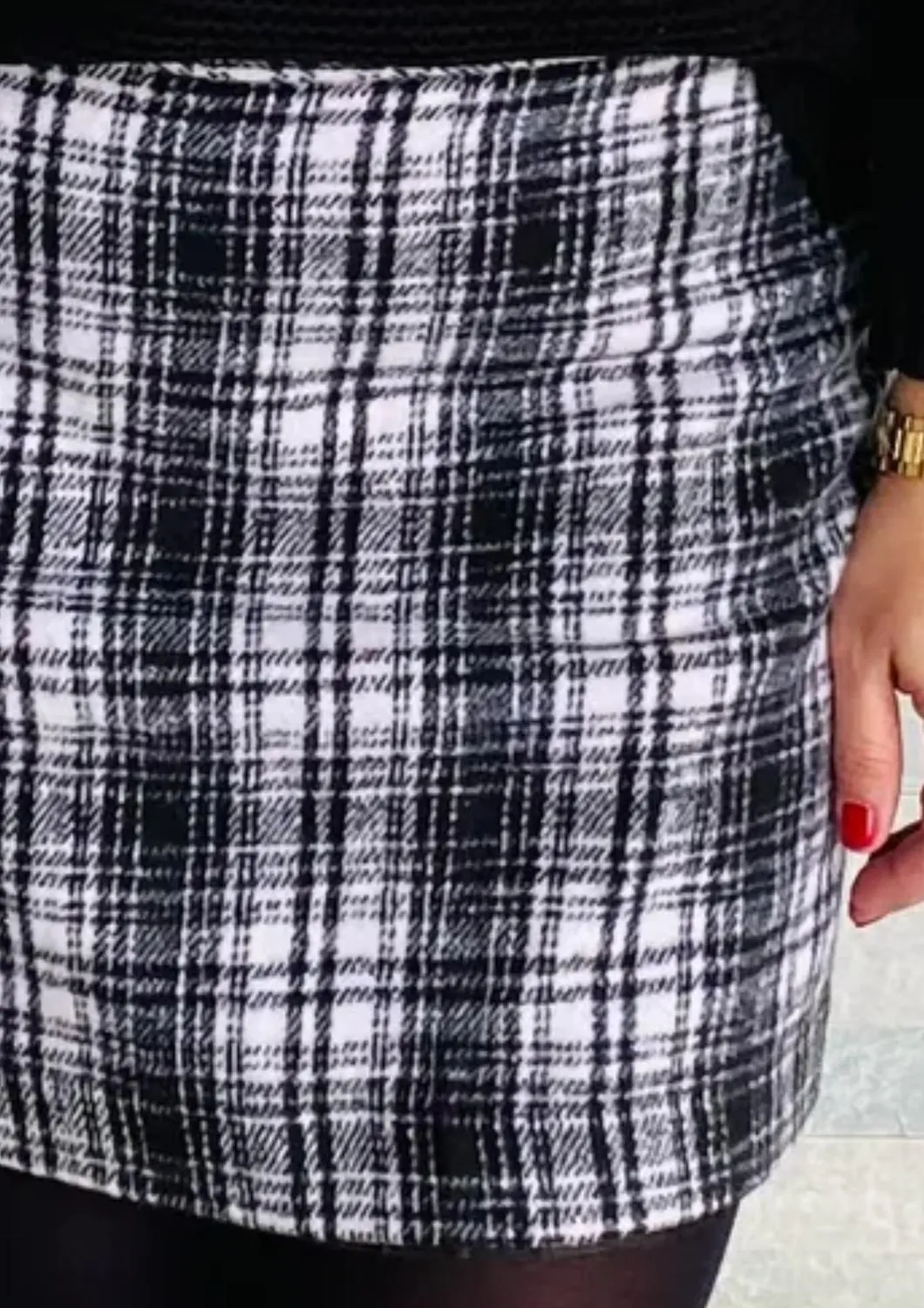 Margie Karorock in Schwarz