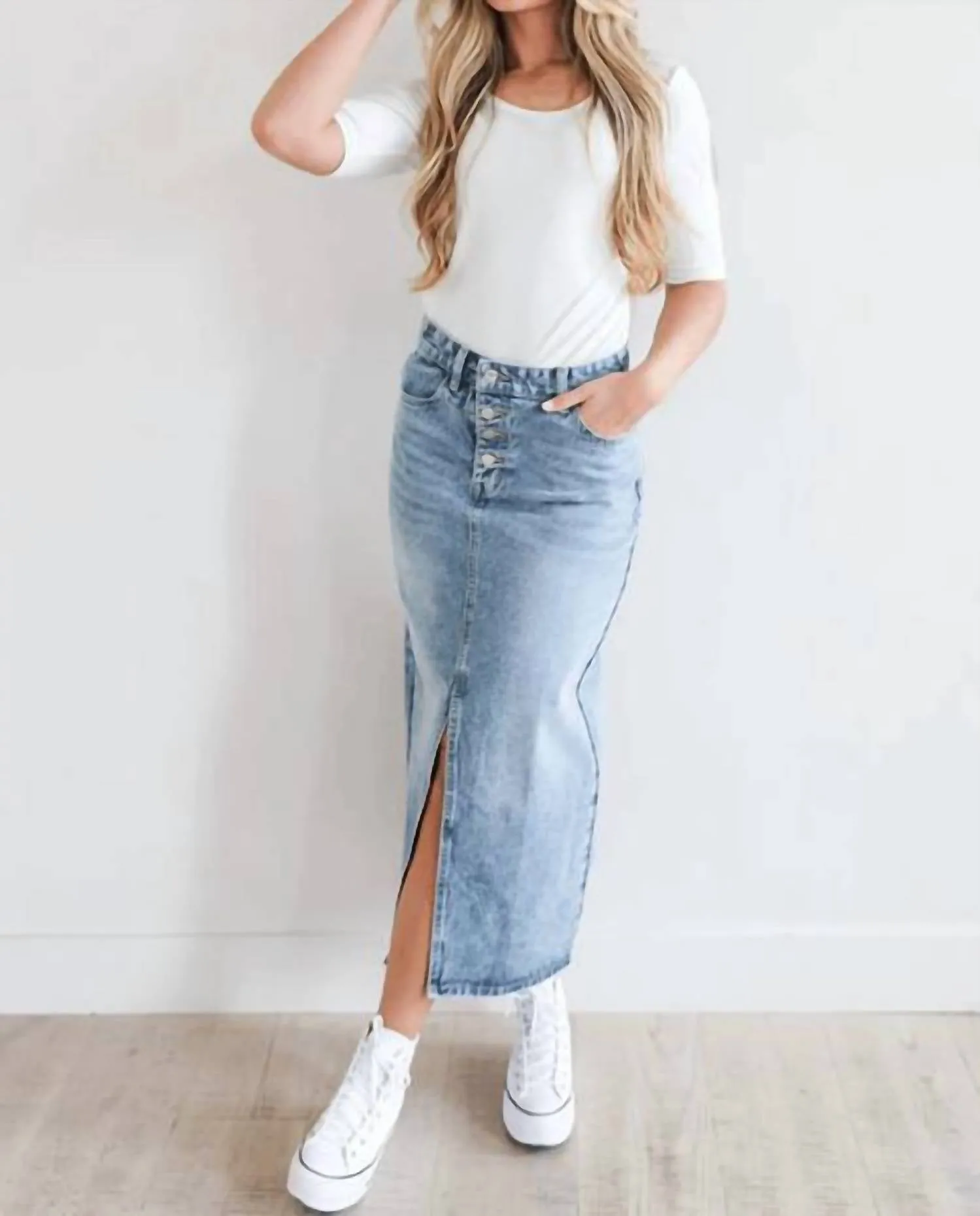 Maxi Denim Rock in mittlerer Waschung