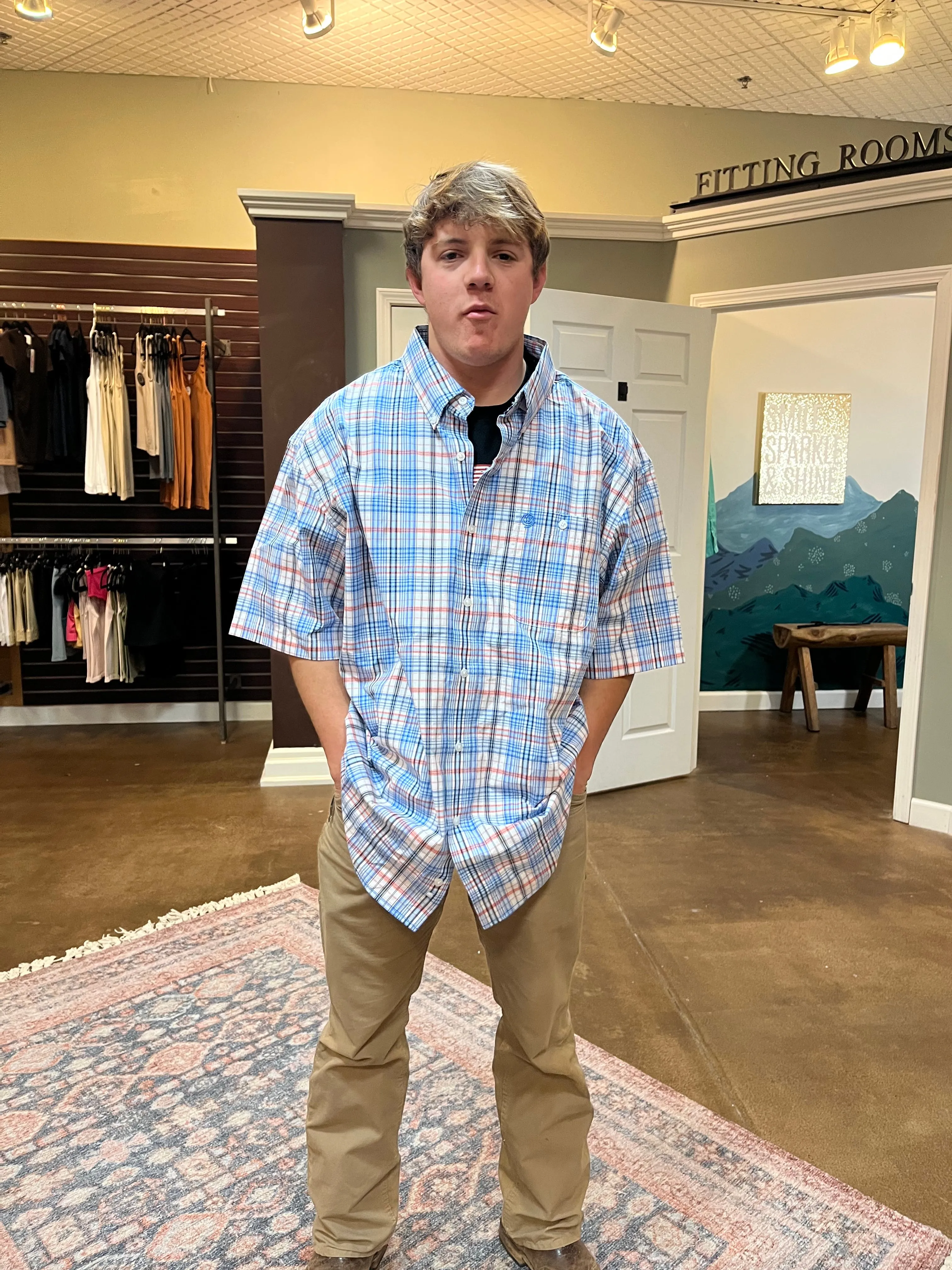 Herren George Strait Kurzarmhemd mit 1 Tasche und Knopfleiste im blauen Kontrast-Karo von Wrangler