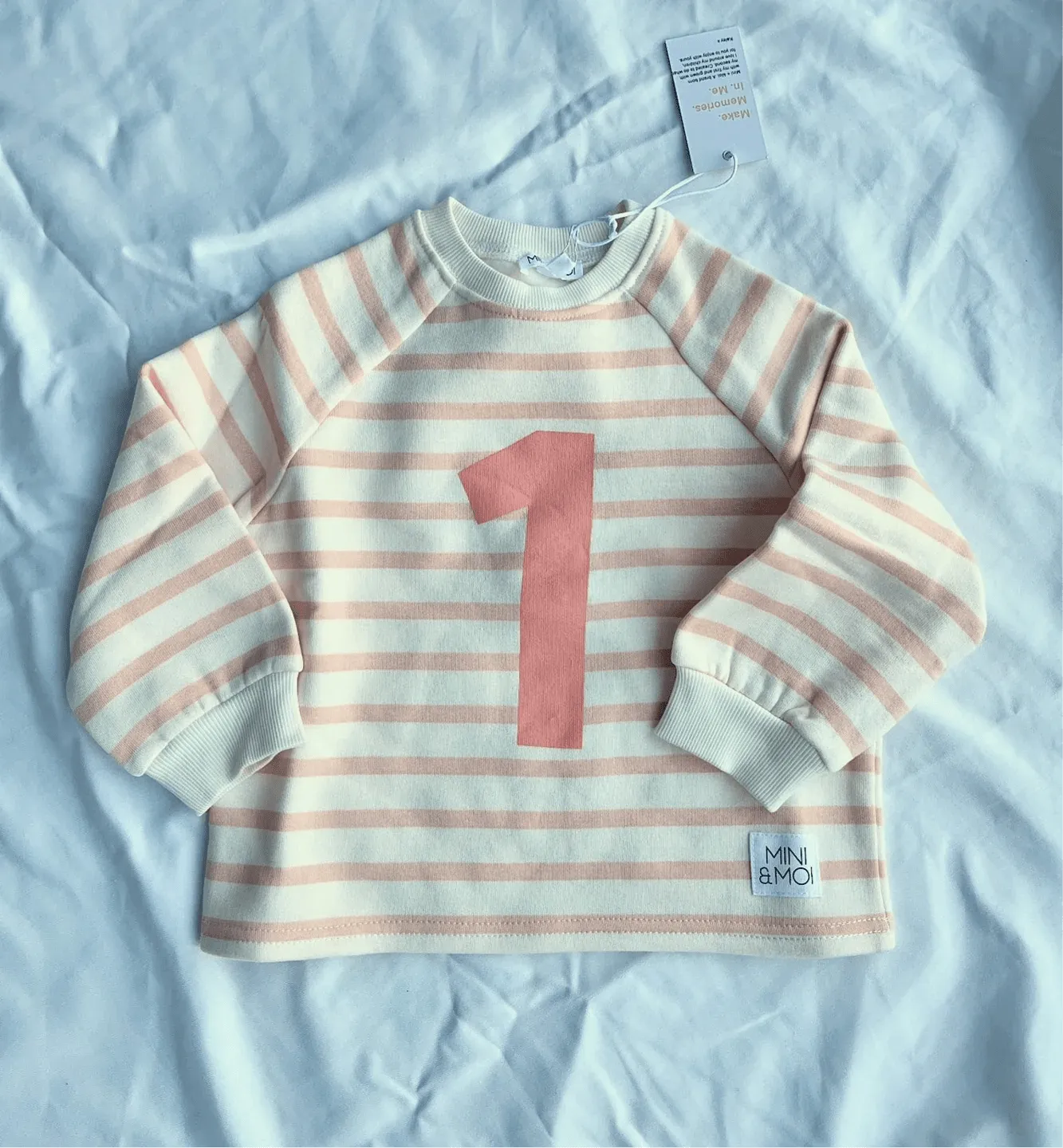Mini   Moi: Übergroßer Pullover mit Zahlenaufdruck in Nude / Pink