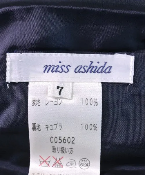 Miss Ashida Kleider