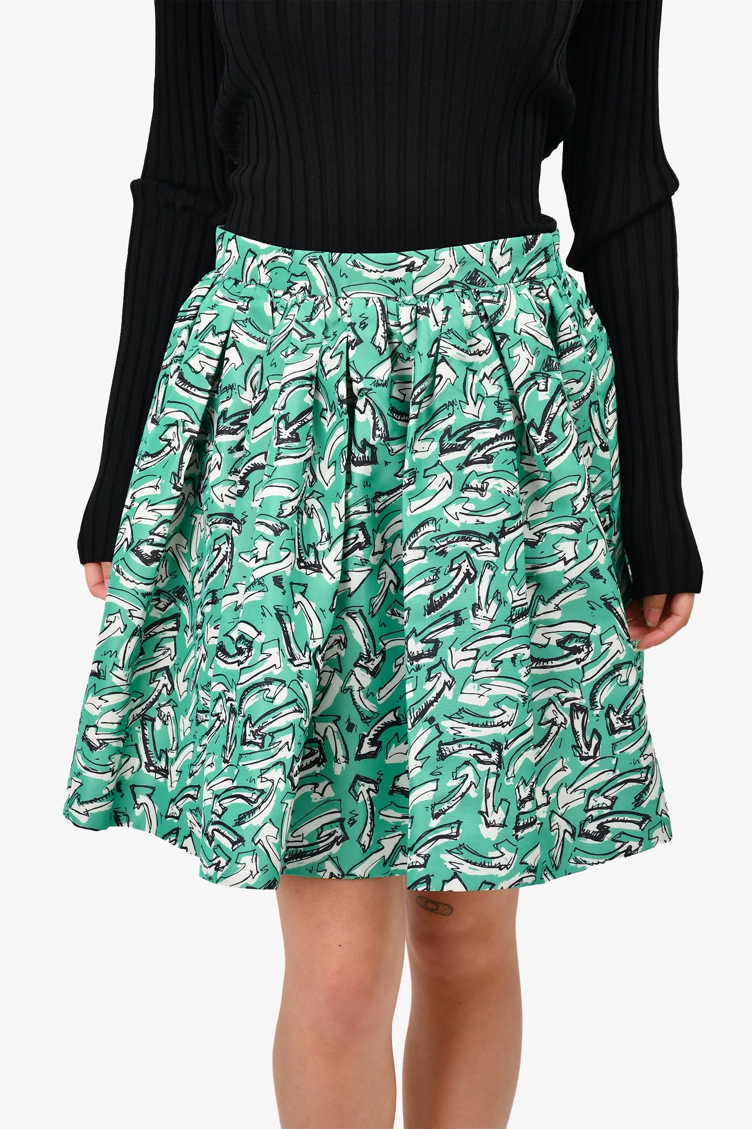 Miu Miu Grün/Weiß Pfeildruck Nylonrock Größe 42