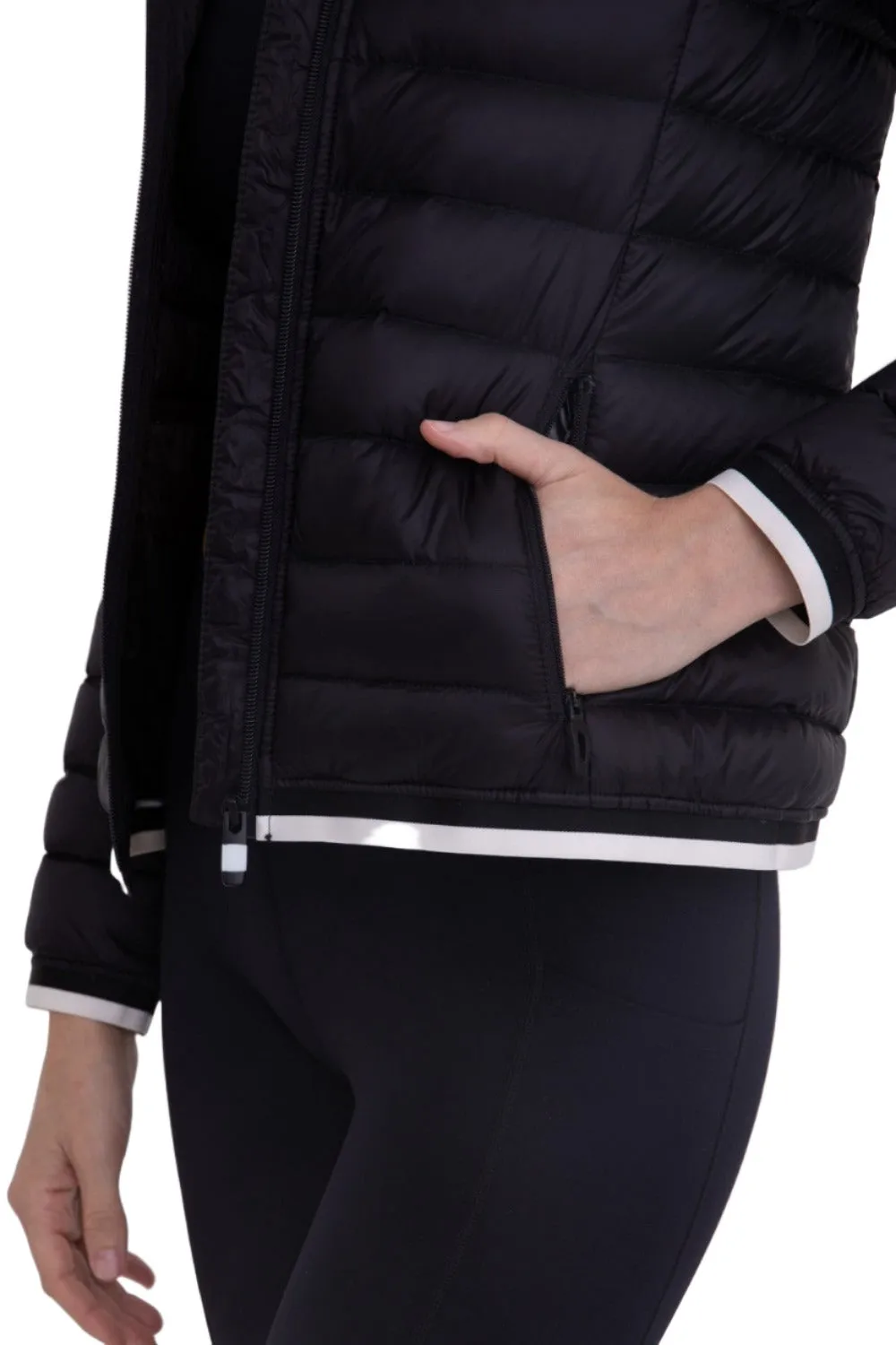 Mono B Gefütterte Pufferjacke mit Kapuze SB041
