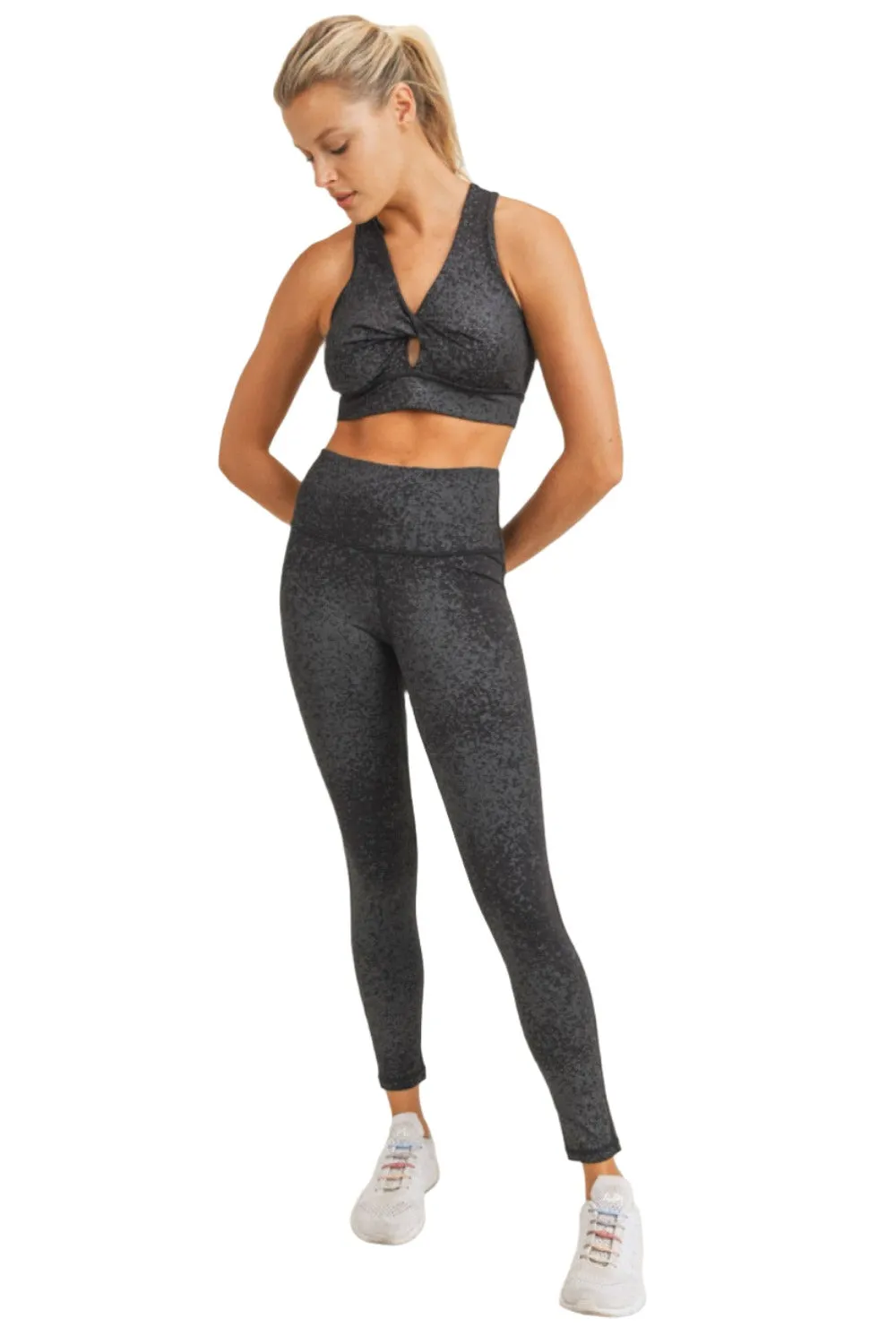 Mono B Twisted Front BH Folienprint und Plus