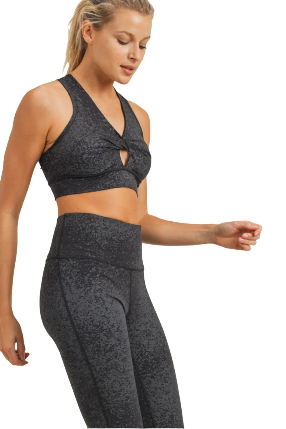 Mono B Twisted Front BH Folienprint und Plus