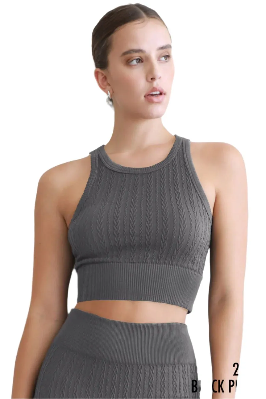 NikiBiki Cable Strick Crop Top mit hohem Ausschnitt NS8160