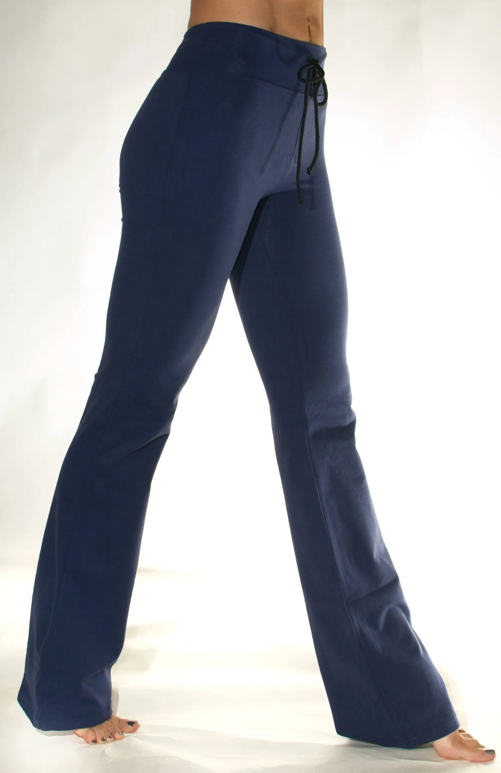 One Step Ahead Brushed Supplex Figurbetonte Bundhose mit Kordelzug und Bootcut-Schnitt D222