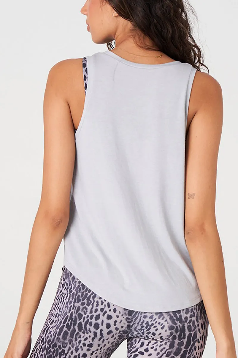 Onzie Flow Knot Tee V-Ausschnitt 3774