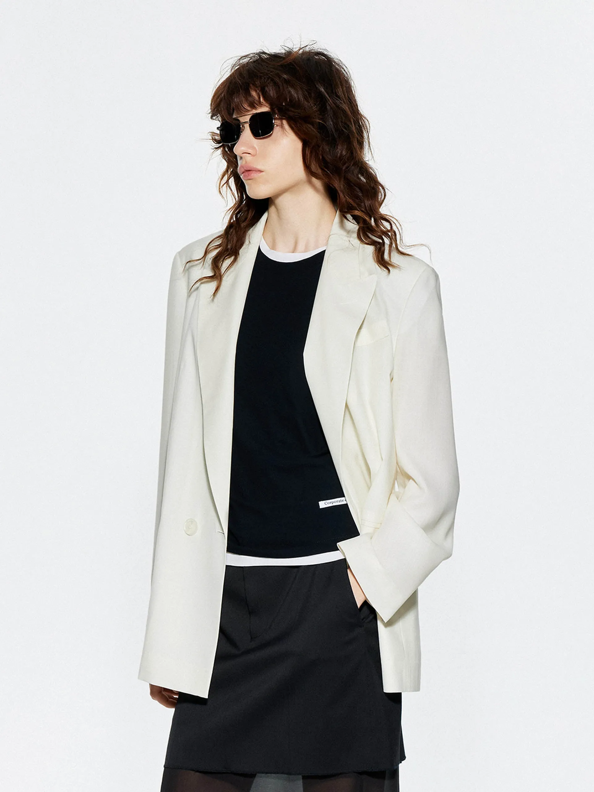 Strukturierter Blazer mit Spitzenrevers