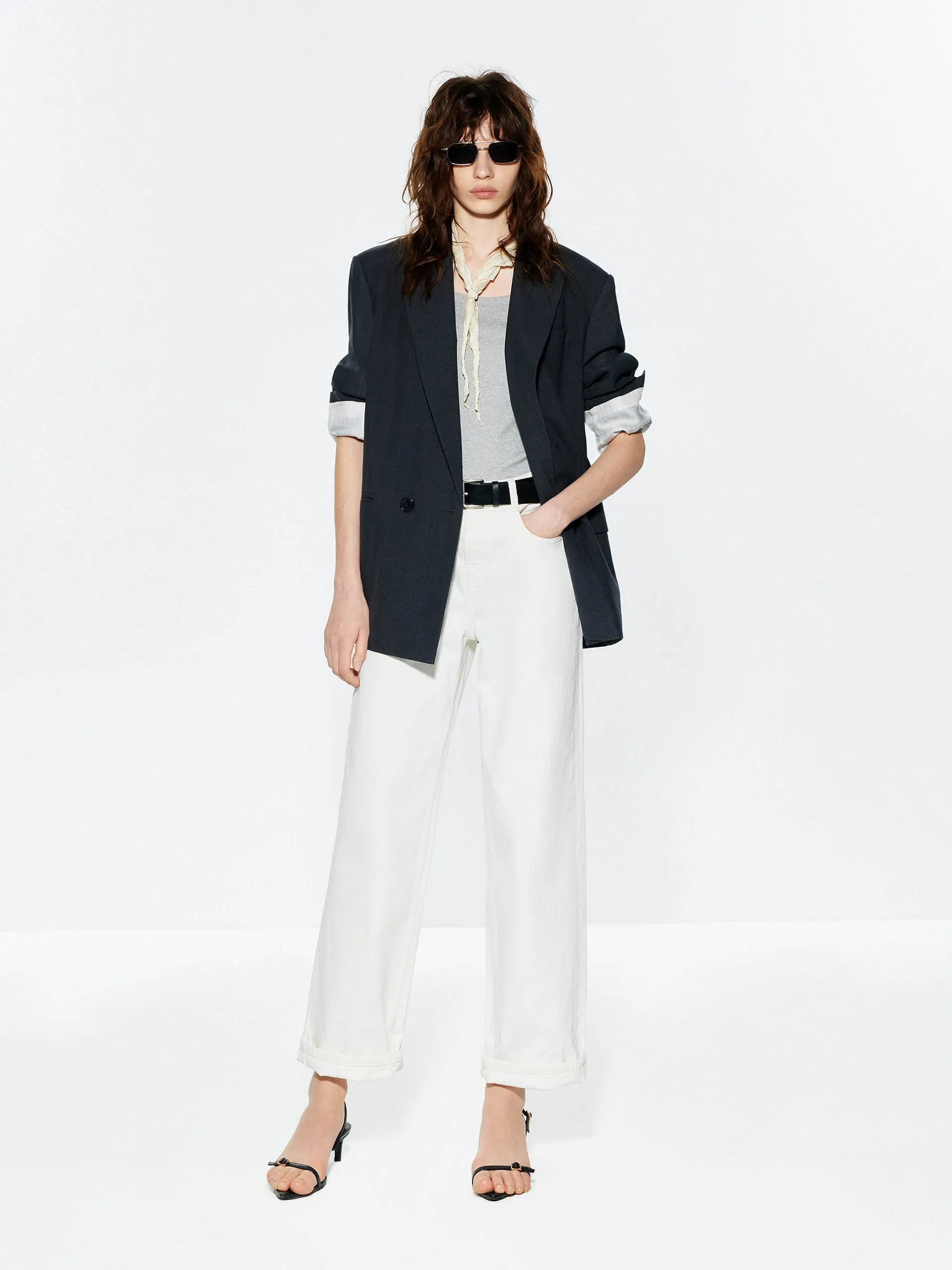 Strukturierter Blazer mit Spitzenrevers