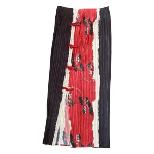 Pleats midi length pencil skirt with slit