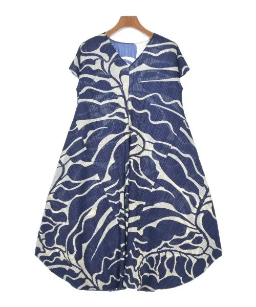 PLEATS PLEASE Kleider