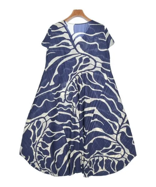 PLEATS PLEASE Kleider