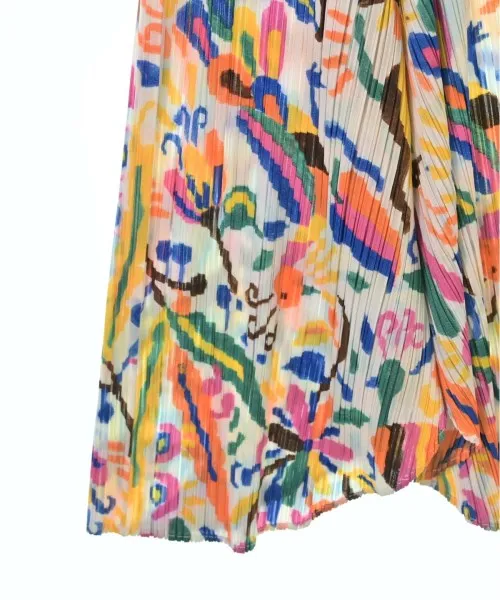 PLEATS PLEASE Kleider