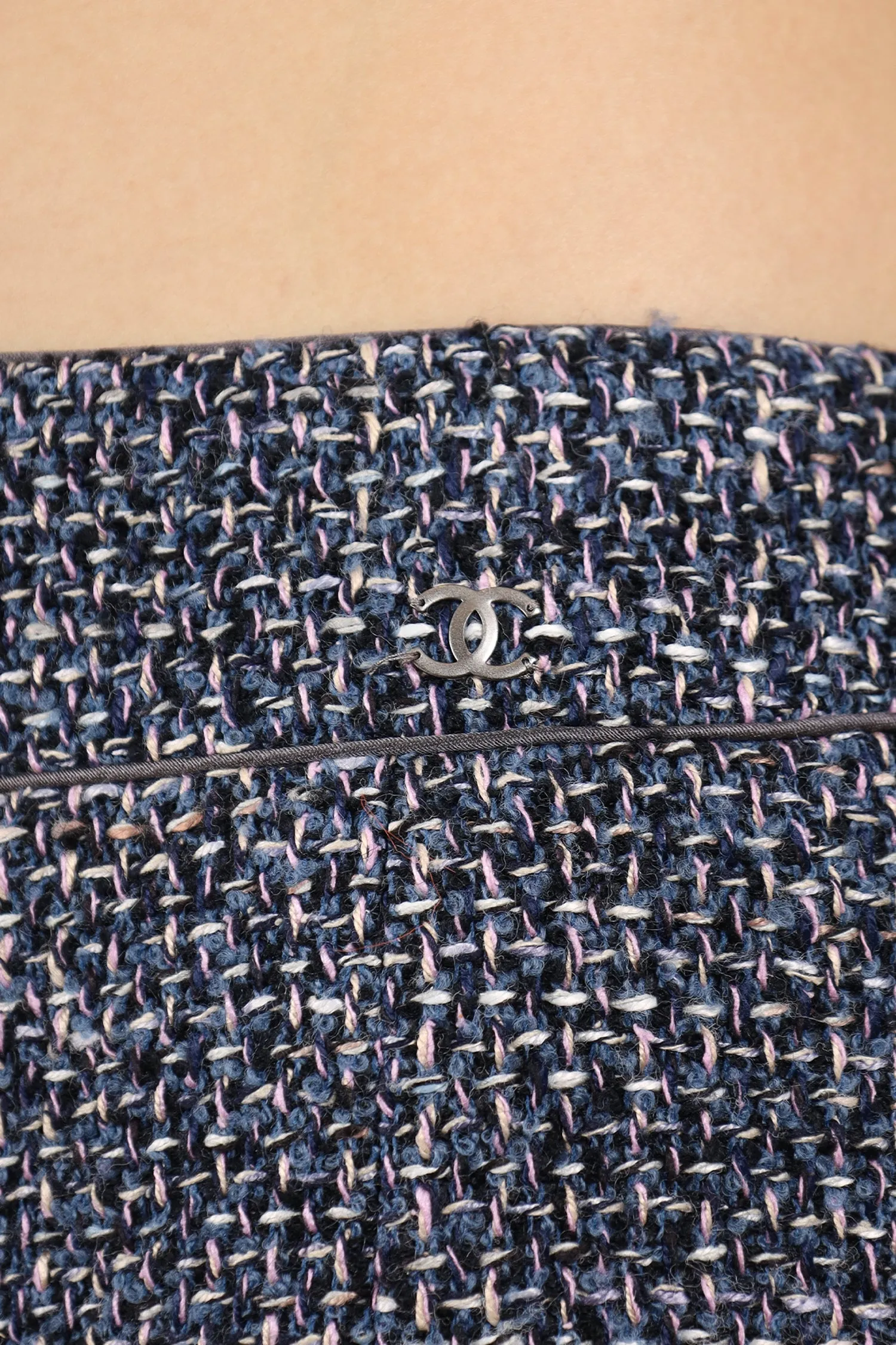 Chanel™ Second-Hand Herbst 2003 Blau/Rosa Tweed-Midirock Größe 42