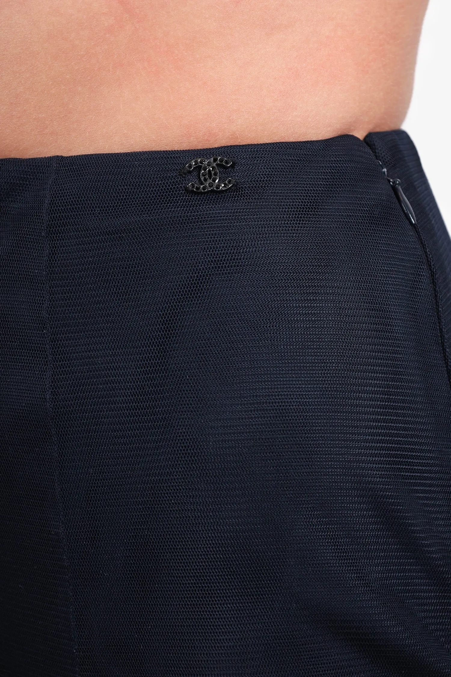 Vorgetragene Chanel™ Schwarzer Mesh-Midi-Rock mit Futter Größe 38