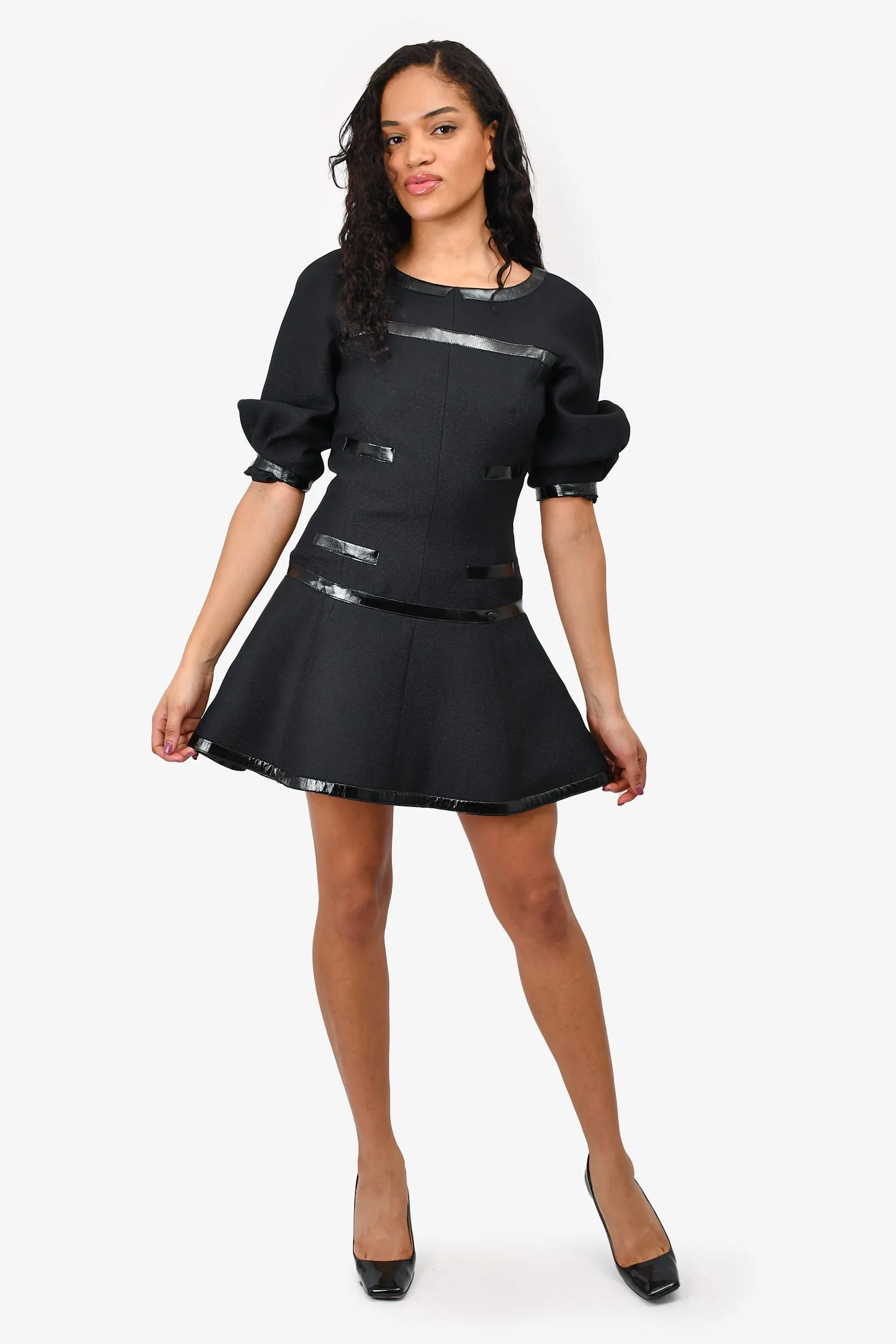 Chanel™ Secondhand Herbst 2013 Schwarzes Glitzer-Woll-/Lackbesetztes Schößchen-Minikleid Größe 38