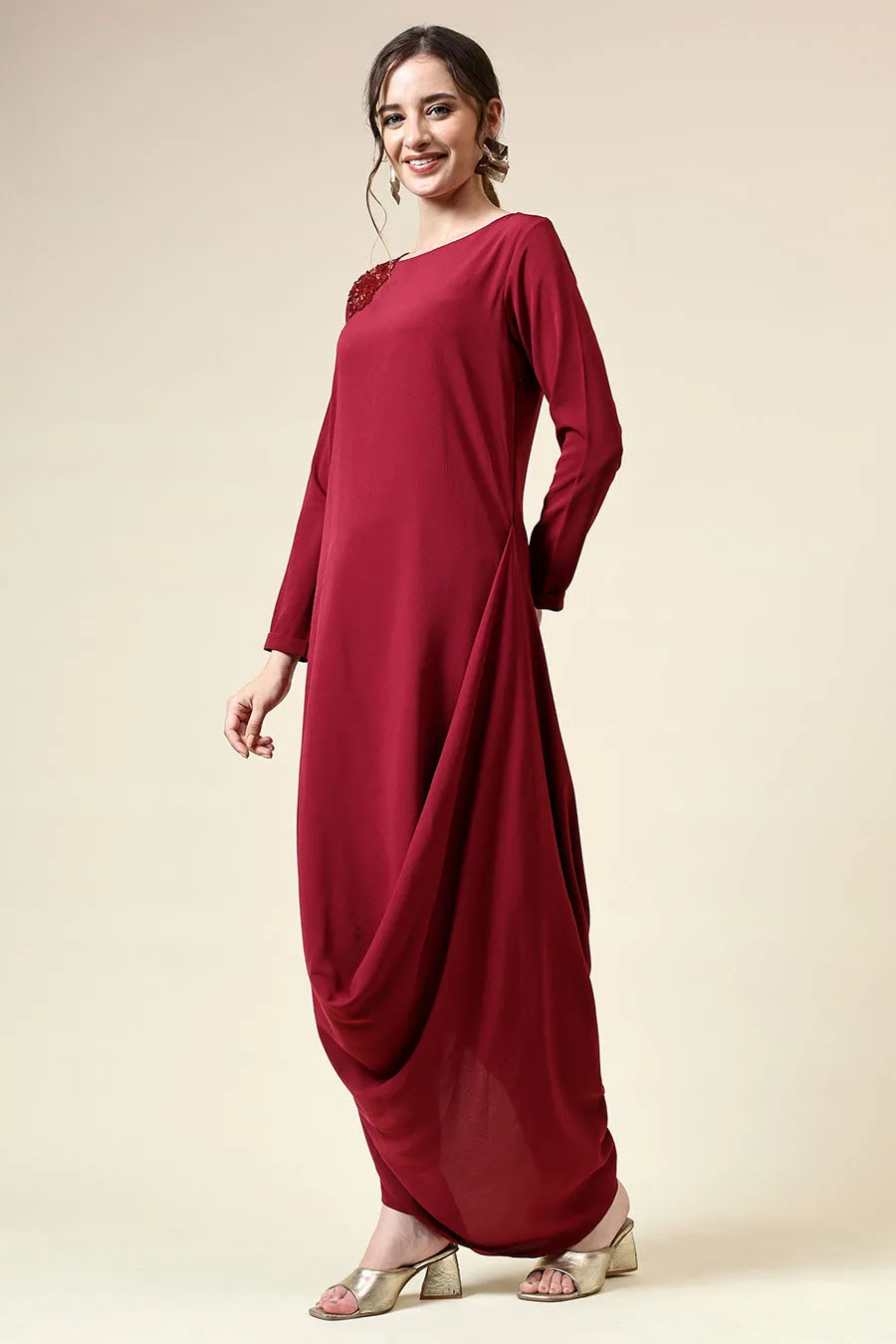 Rubinrotes verziertes drapiertes Tunika-Outfit-Set