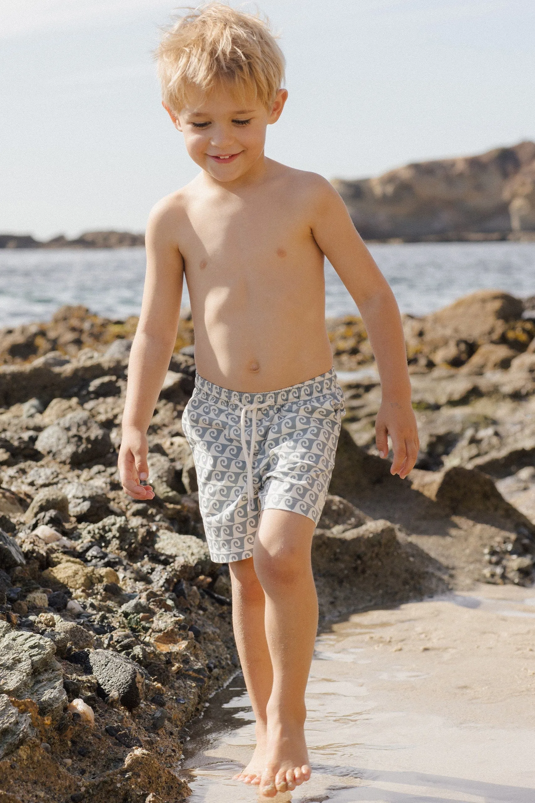 Rylee   Cru Babykids Kinder-Badeshorts | Wellen