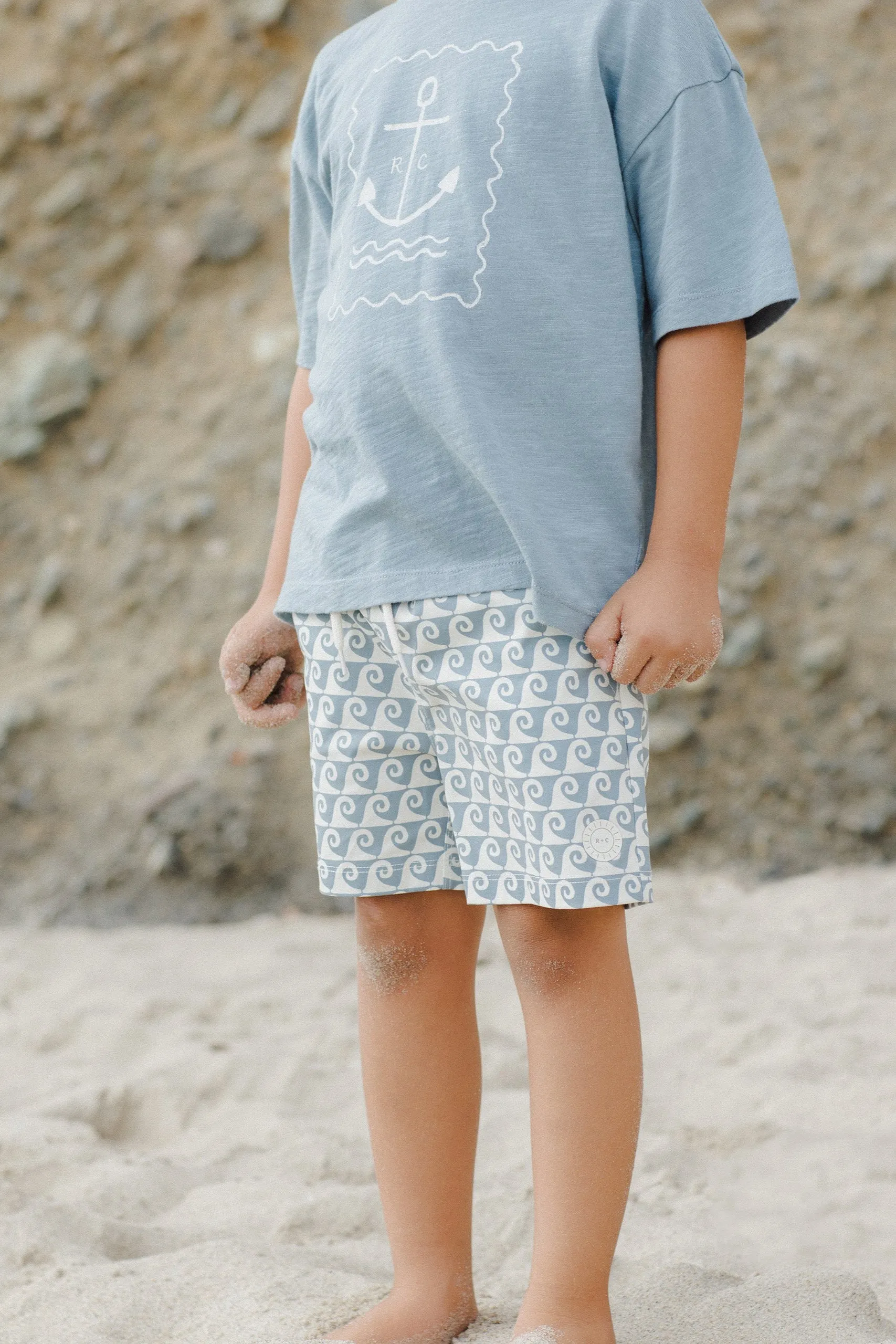 Rylee   Cru Babykids Kinder-Badeshorts | Wellen