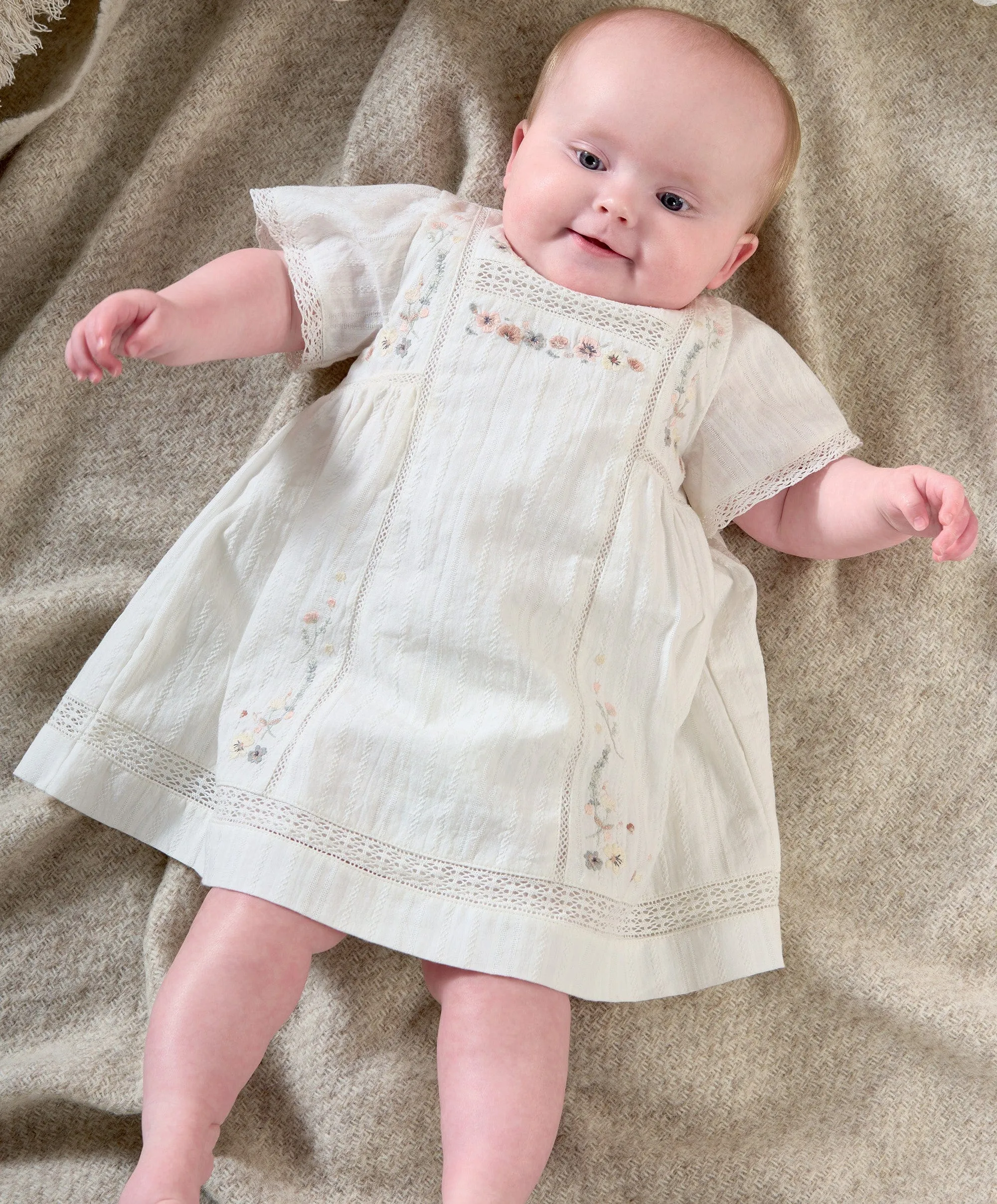 Kurzärmeliges Baumwollkleid mit Stickerei - Blumenmuster Baby & Kinder von Mamas & Papas