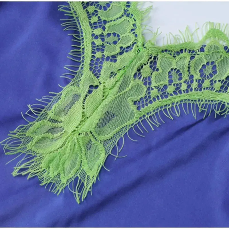 Slipkleid mit Spitzendetail