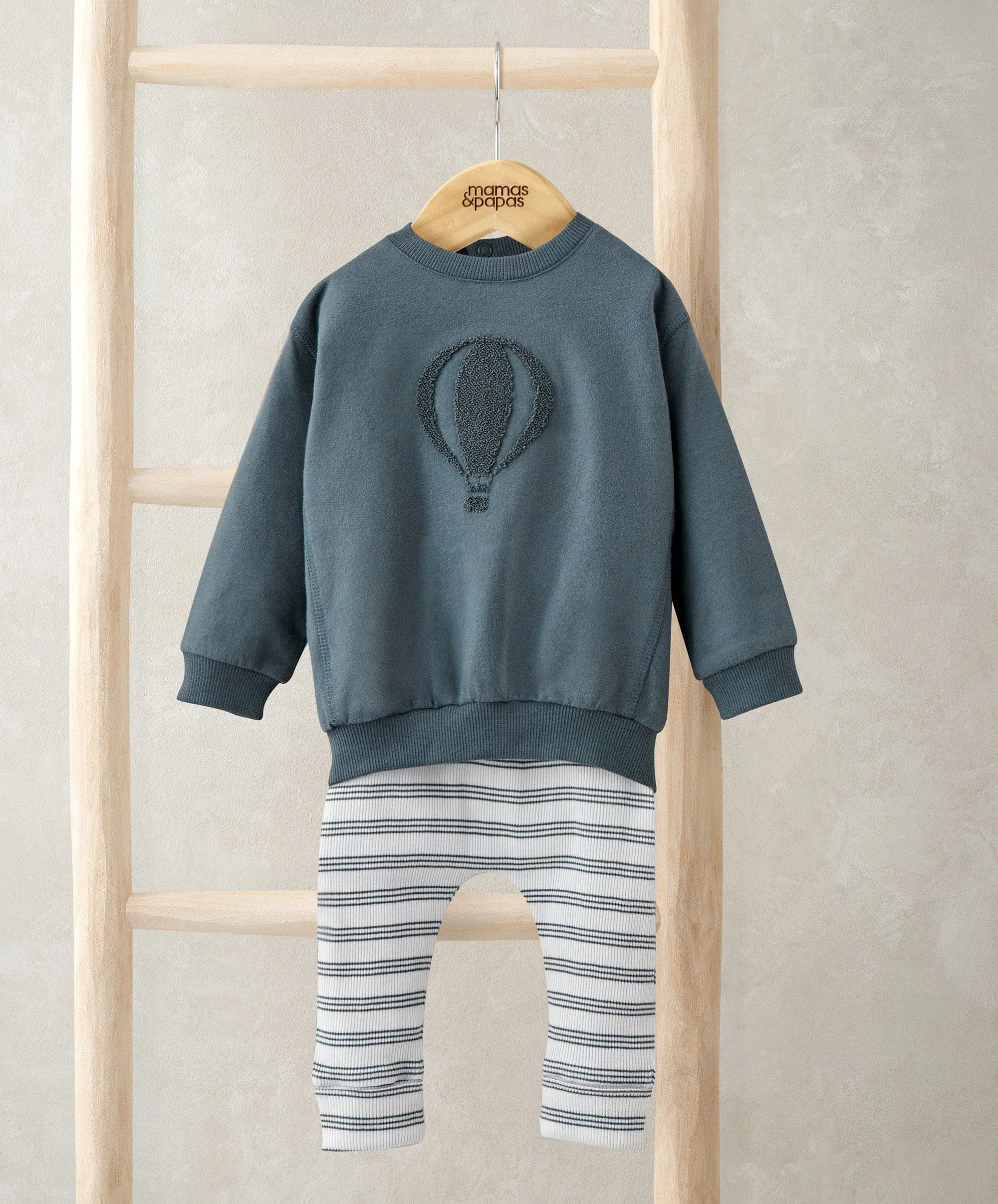 Gestreiftes Sweatshirt & Leggings-Set