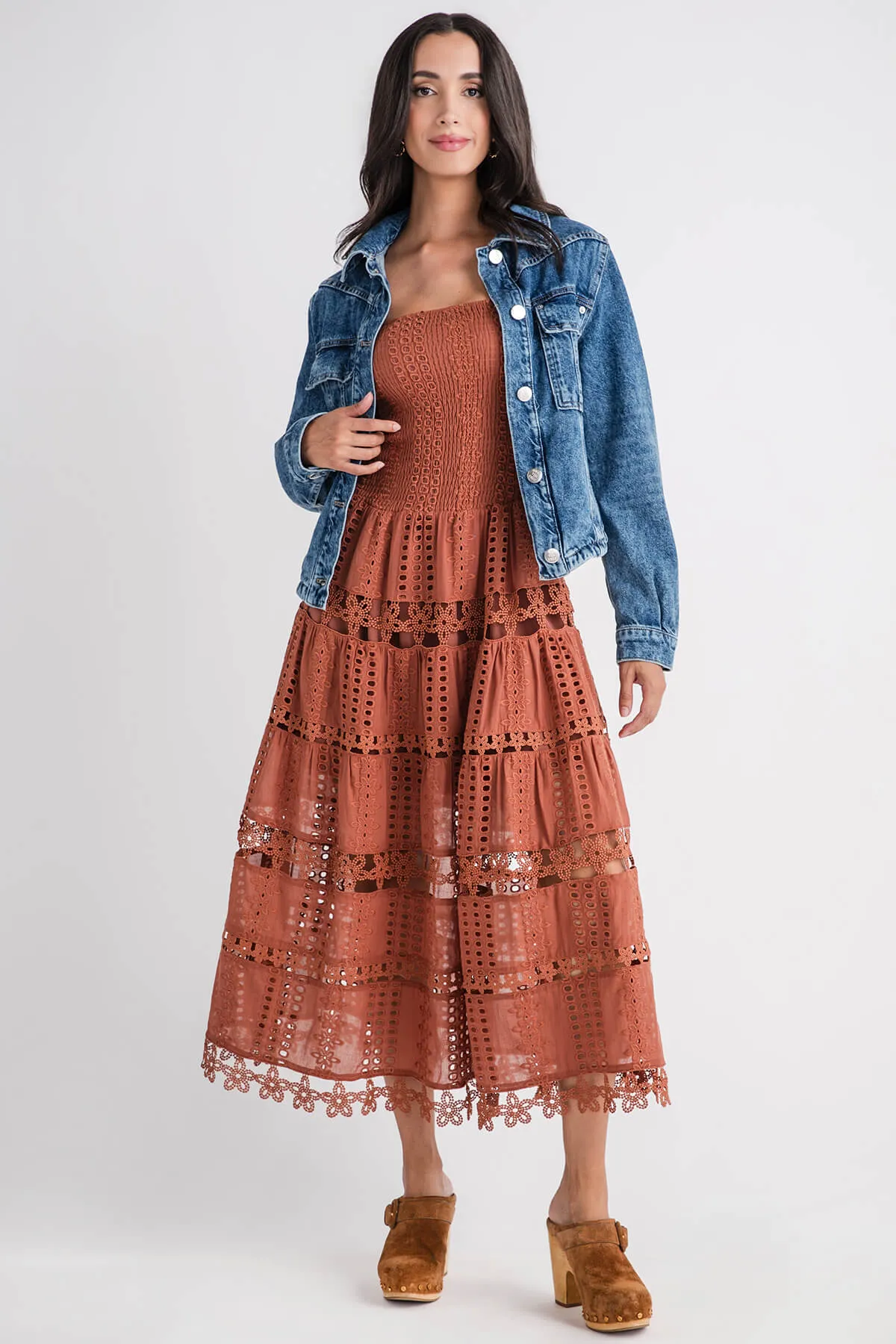 Strut & Bolt Ösen-Spitzen Röhrenkleid