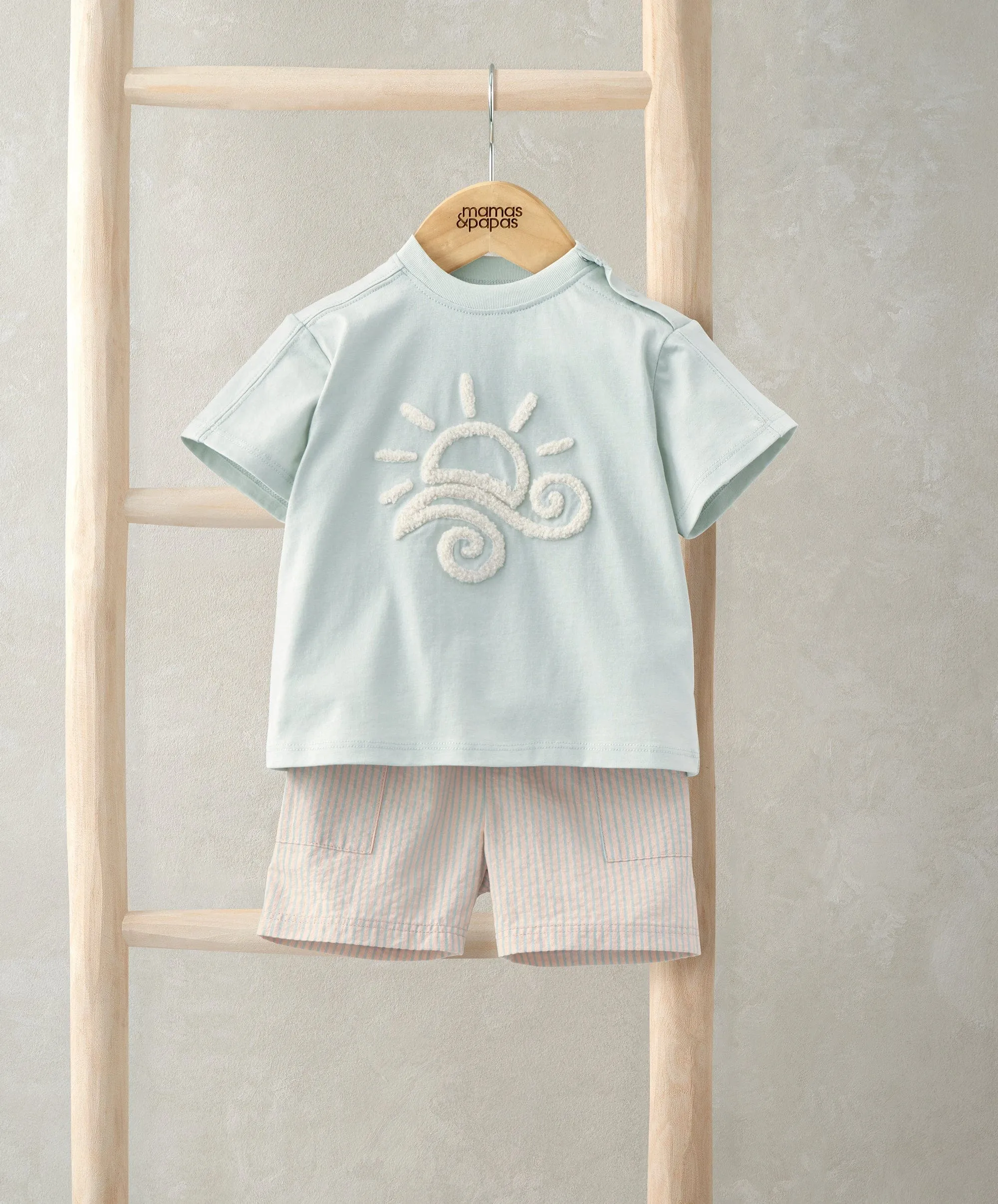 Sonnenbesticktes Oberteil & Gestreifte Shorts Set (2-teilig) - Babyblau