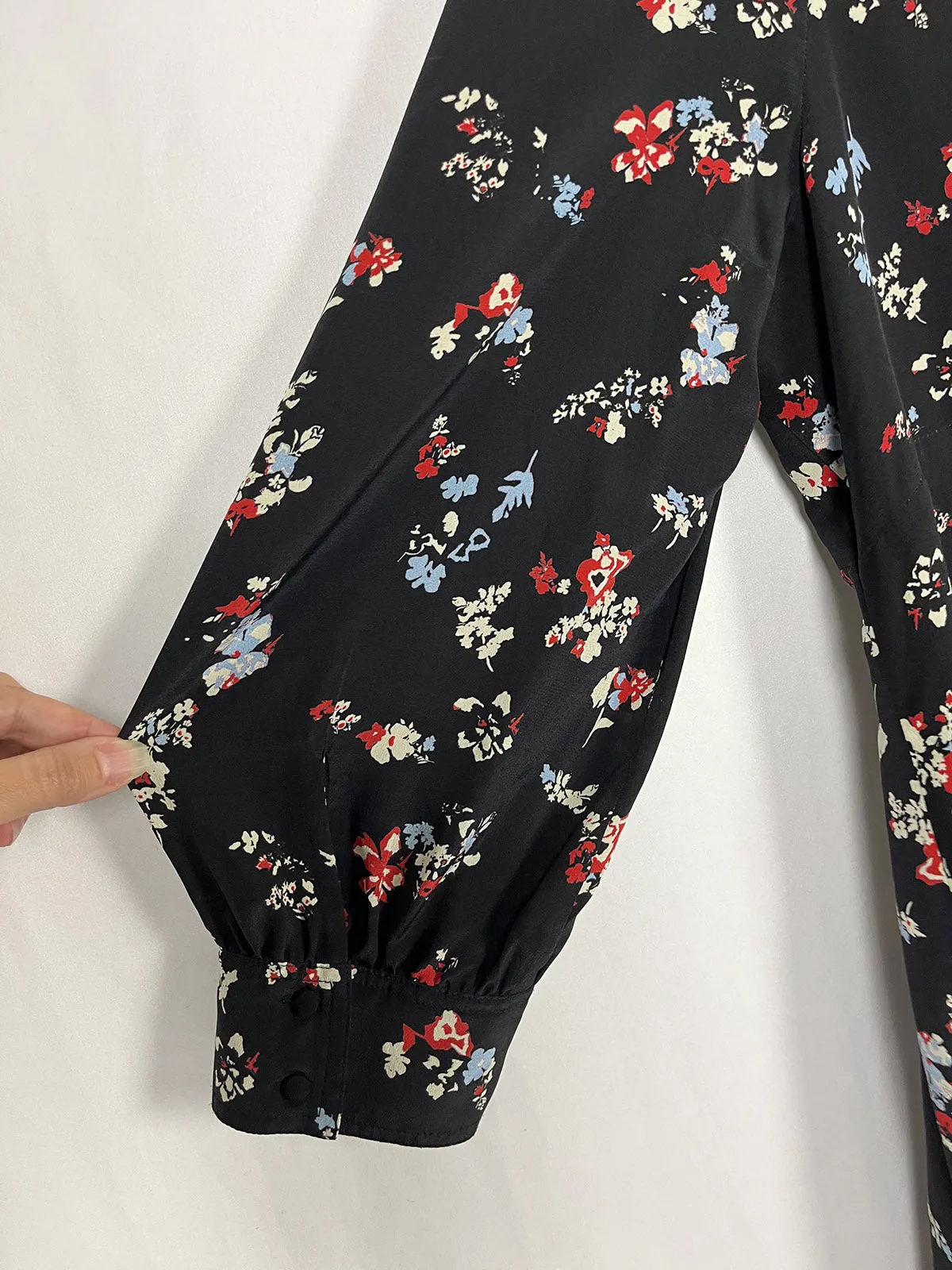 Tanya Taylor Größe 22 Schwarz & Rot Blümchen-Minikleid