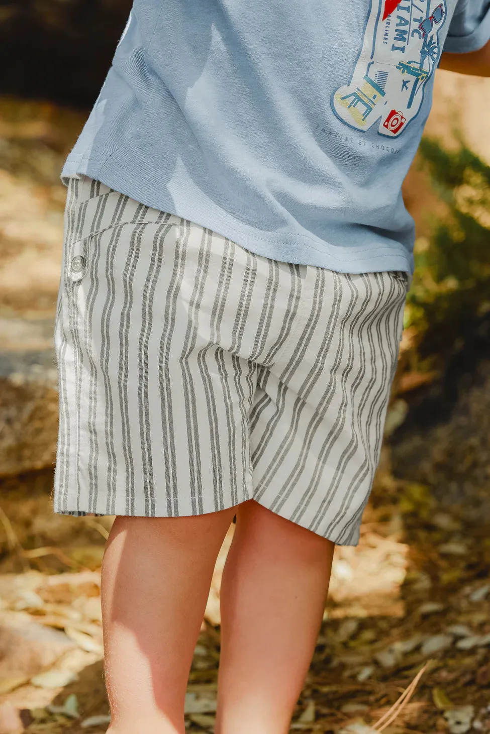 Tartine Et Chocolat Jungen Mädchen BABY EXPLORATEUR EN HERBE KURZE HOSE 15 - Farn