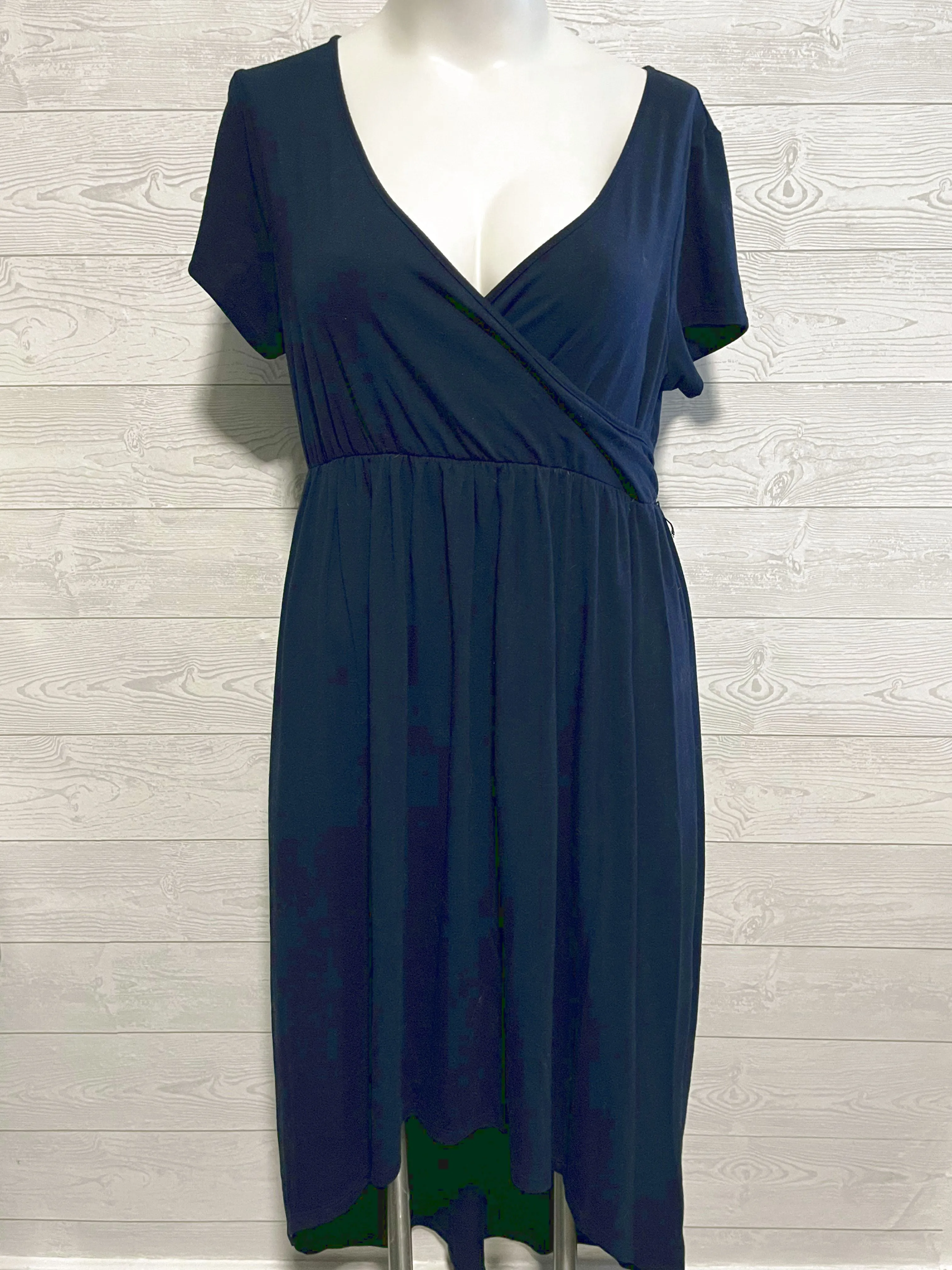 Torrid Größe 2 (18/20) Marineblaues Kleid