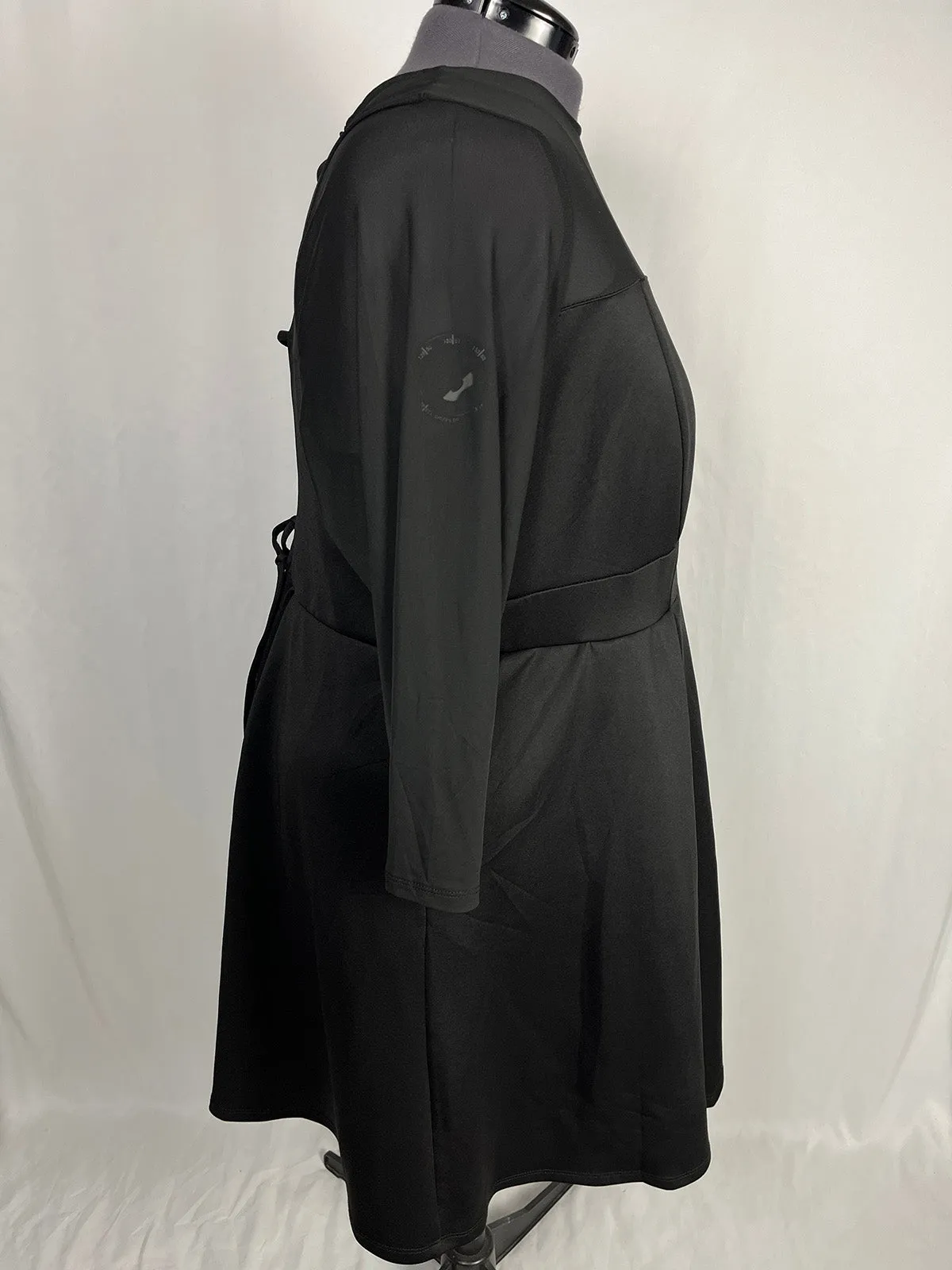 Torrid Größe 5X (28) Schwarzes Retro-Kleid NWT
