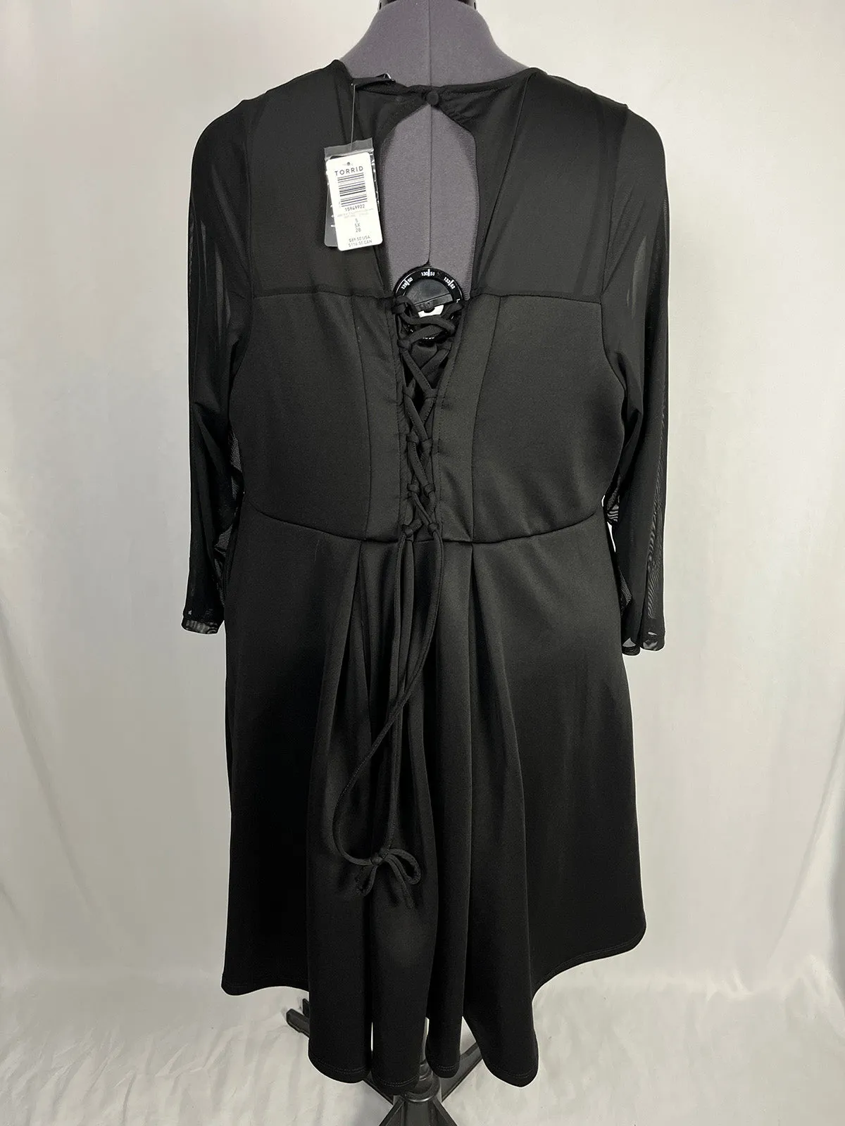 Torrid Größe 5X (28) Schwarzes Retro-Kleid NWT