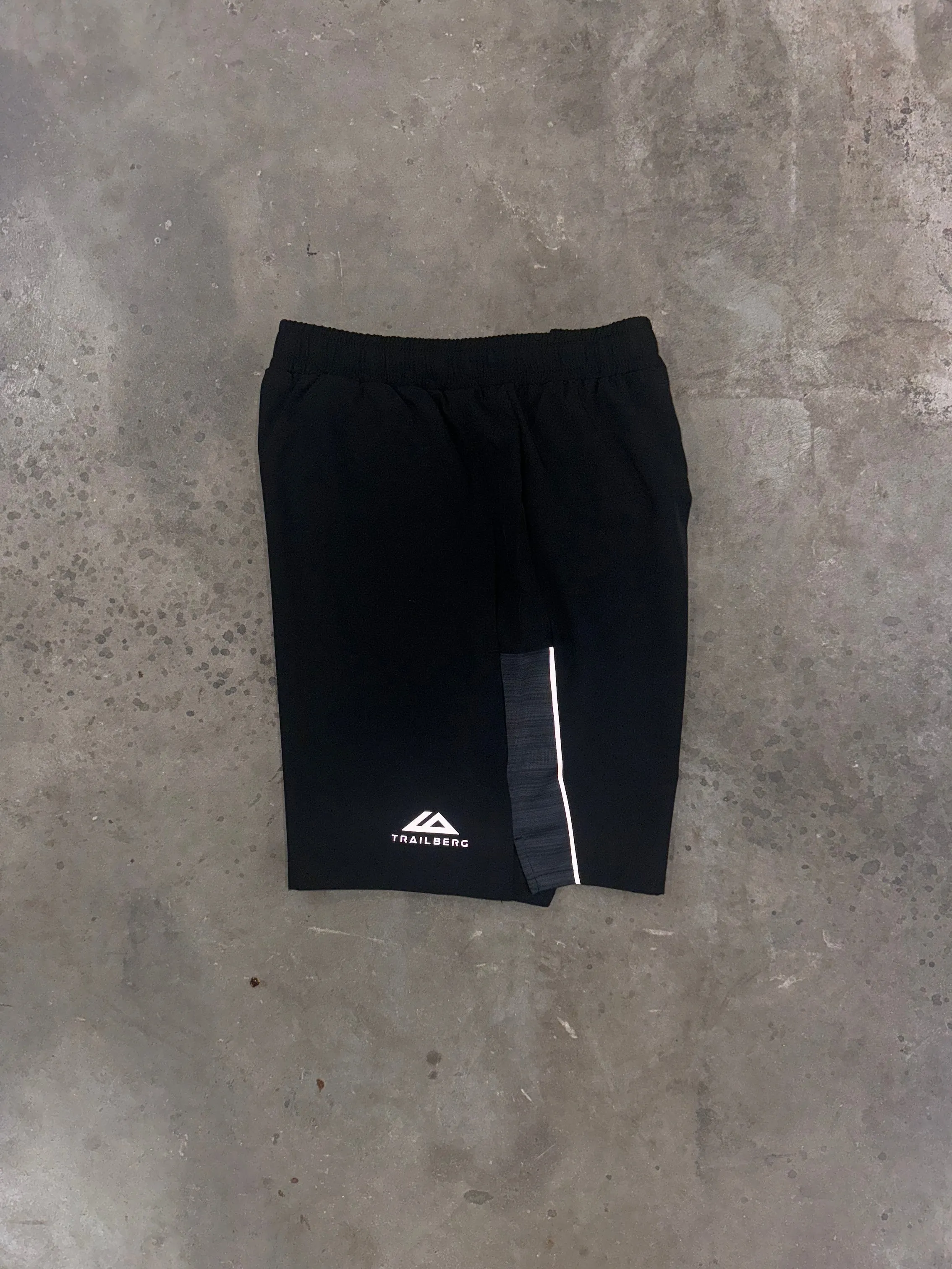 Trailberg Cloud AW24 Short - Schwarz / Grau