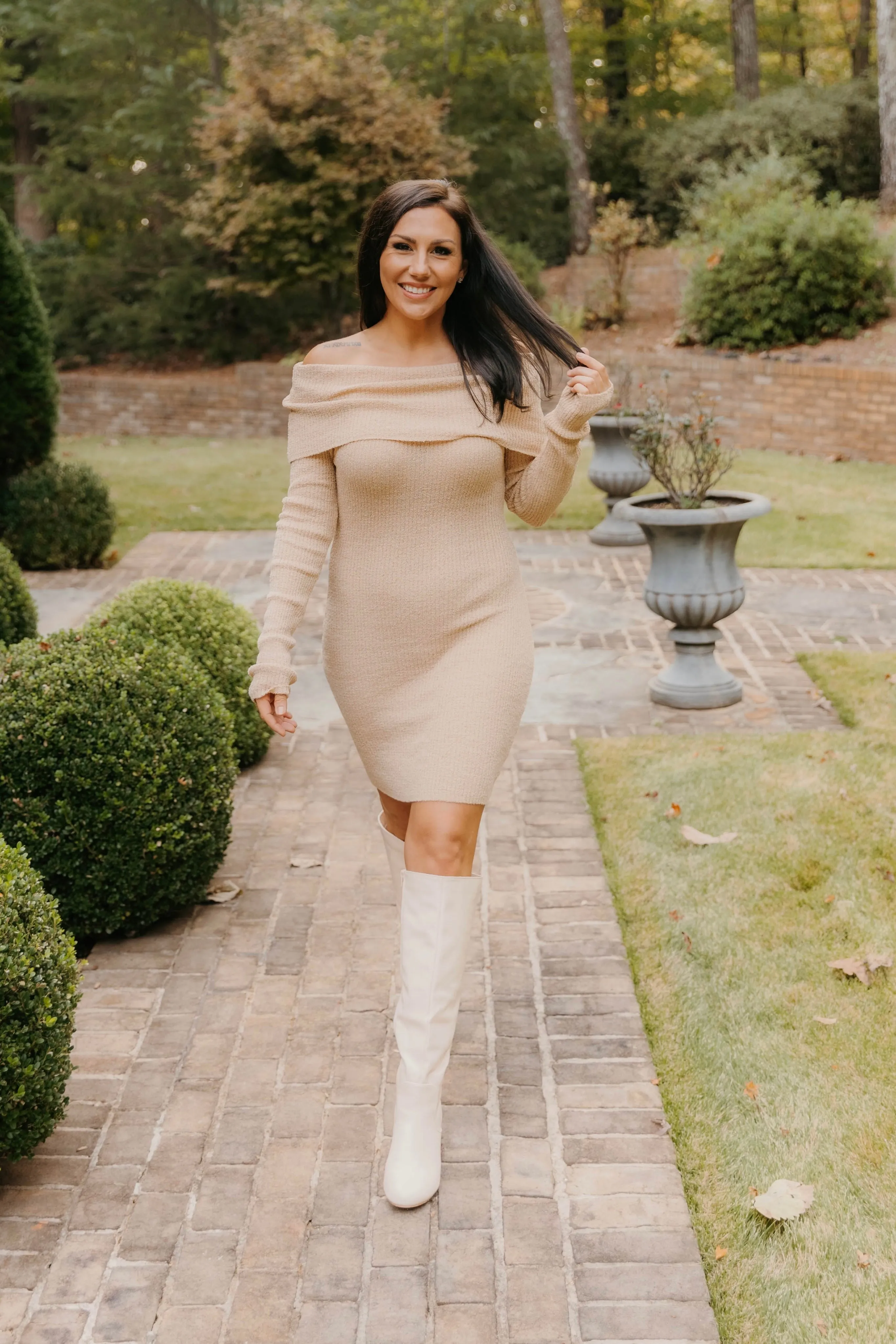 Valerie Trägerlos geripptes Minikleid