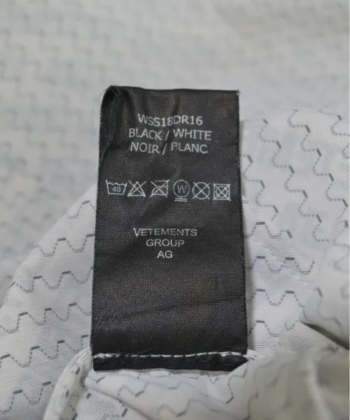 VETEMENTS Kleider
