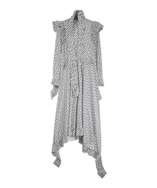 VETEMENTS Kleider