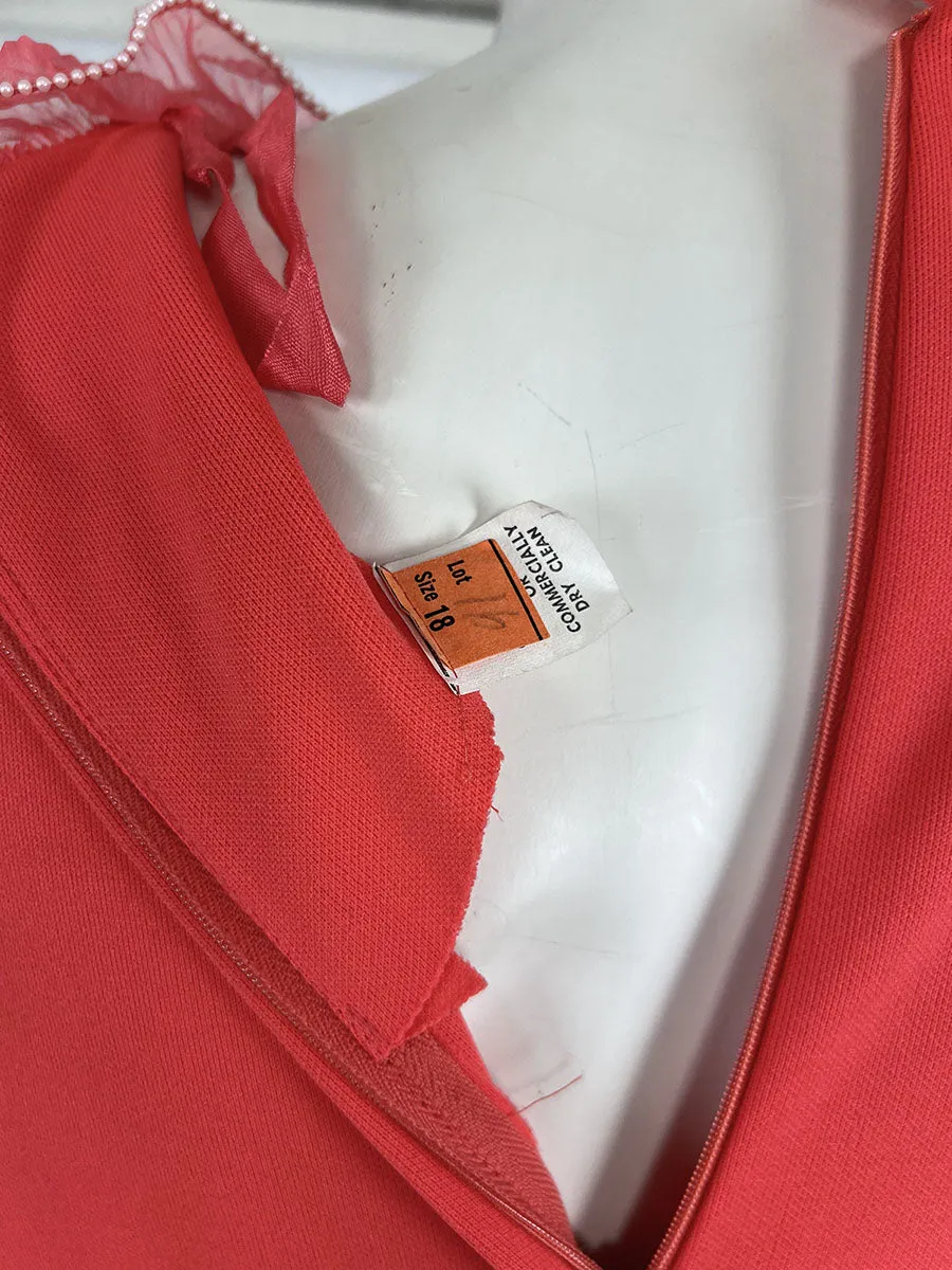 Vintage Cocktailkleid mit Rüschen in Größe 14 in Lachs