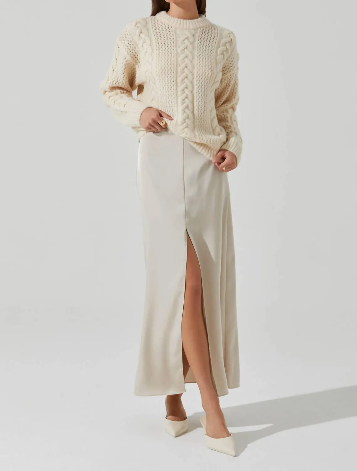 Vitella Satin Maxi Rock in Ecru