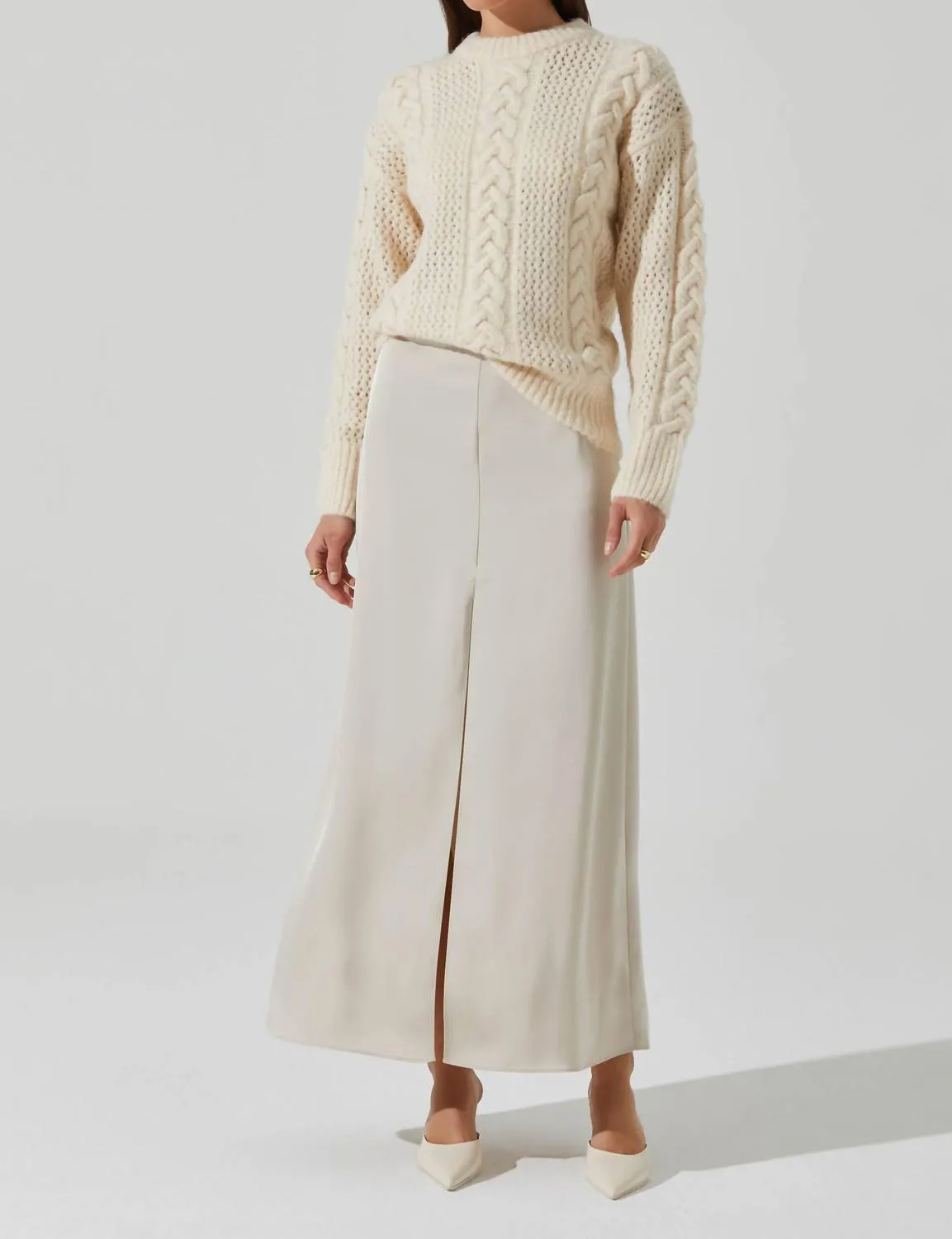 Vitella Satin Maxi Rock in Ecru