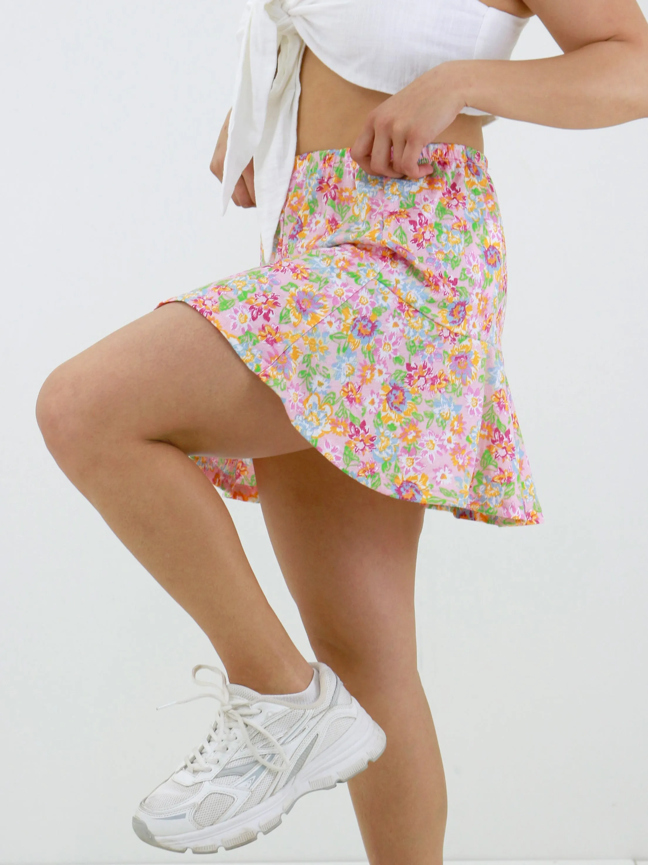 Damen-Minirock mit Blumenprint, Mehrfarbig