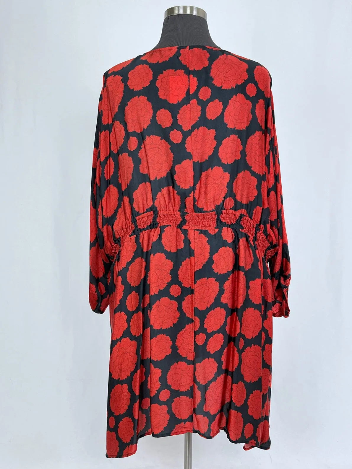 Wray Größe 5XL (30W) Schwarz & Rotes Blumenkleid NWT